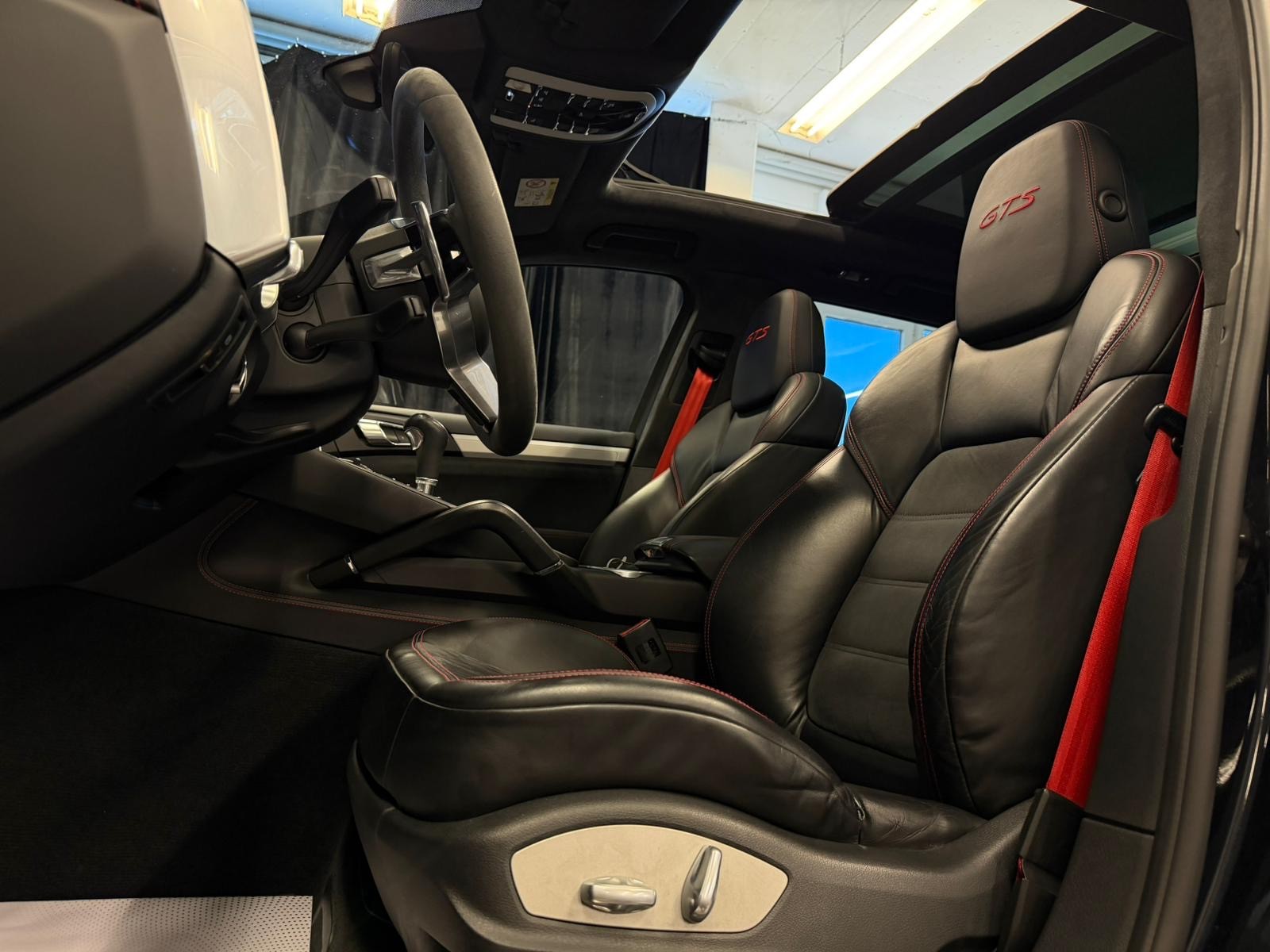 PORSCHE Cayenne GTS-image-10