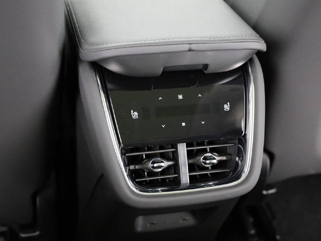 VOLVO EX 90 Twin Ultra AWD / 800V-image-18