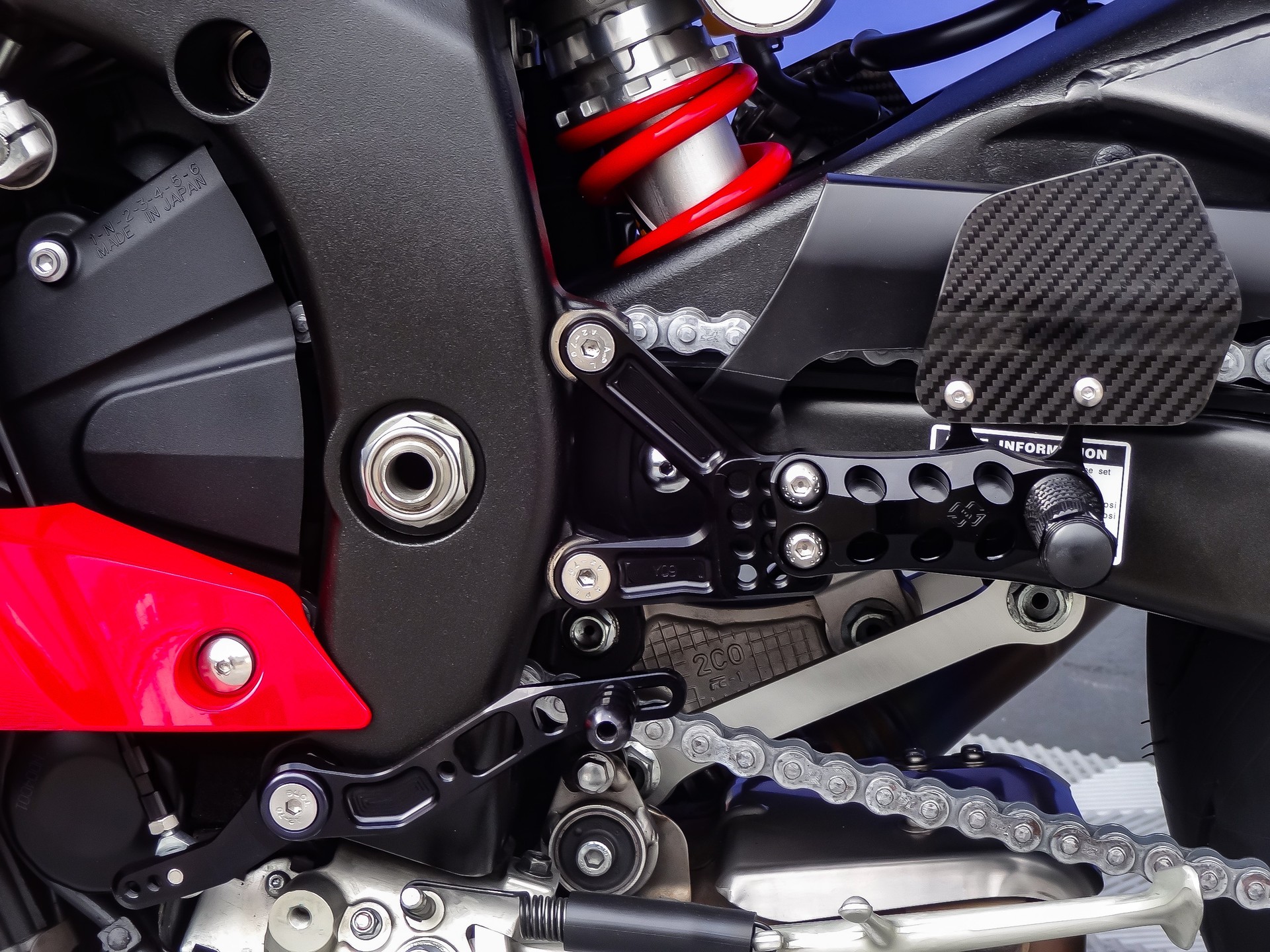 YAMAHA YZF-R6-image-6