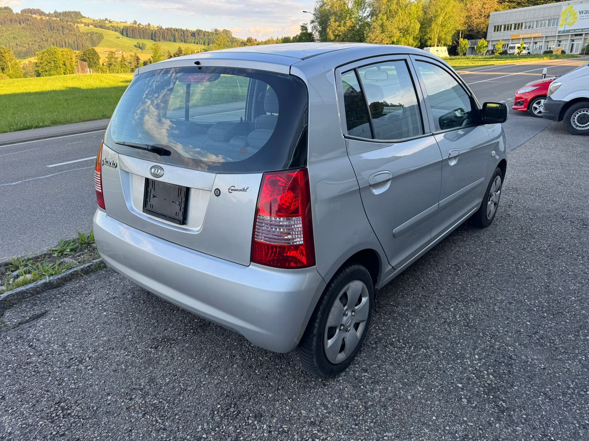 KIA Picanto 1.1 Classic-image-4