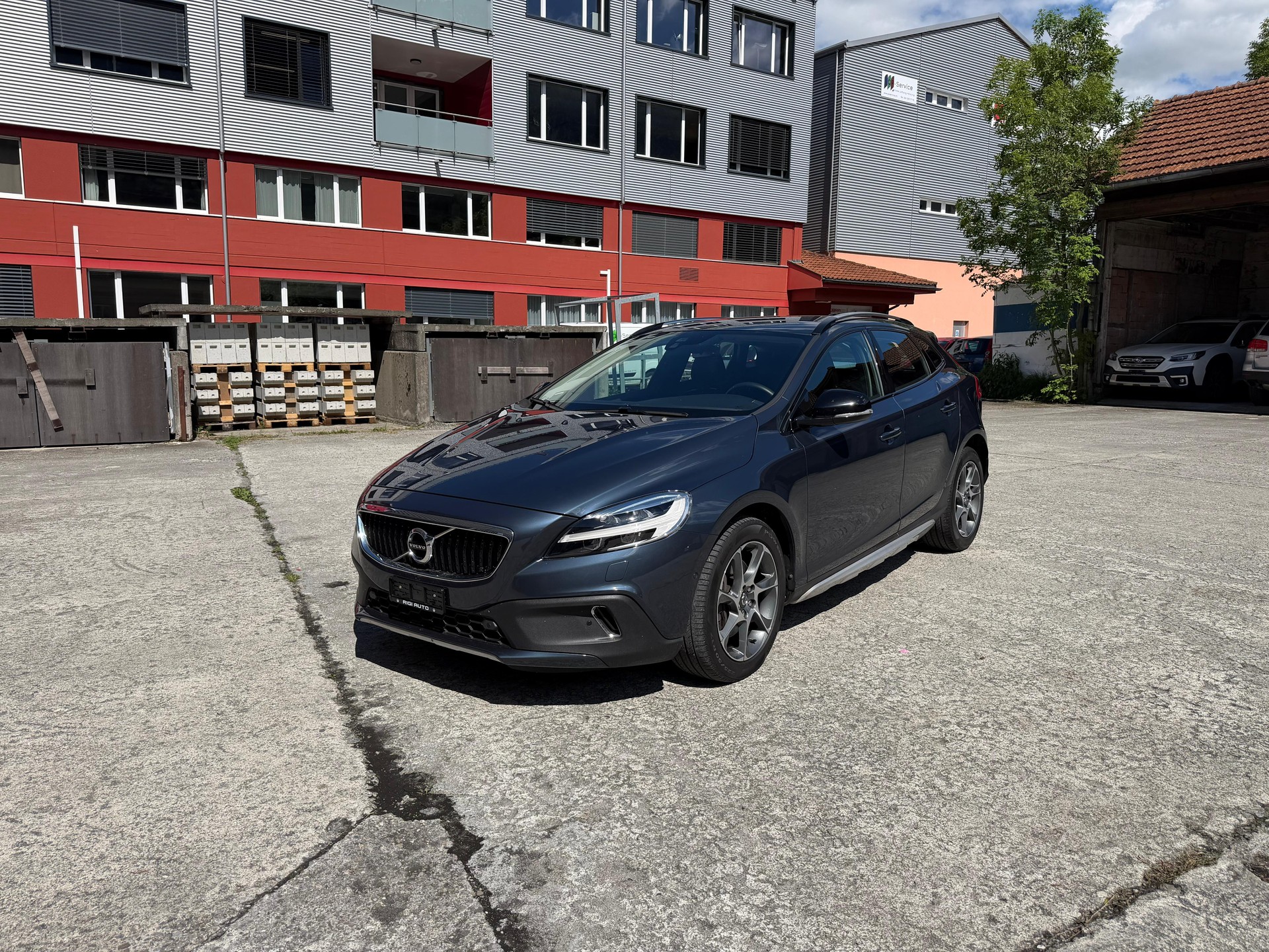 VOLVO V40 Cross Country Pro T4 AWD Geartronic-showroom-element-1