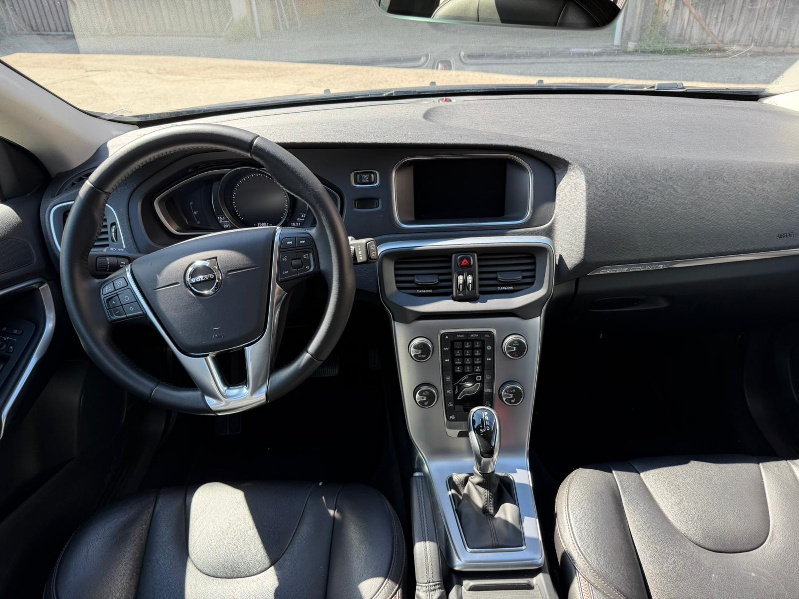 VOLVO V40 Cross Country Pro T4 AWD Geartronic-image-9