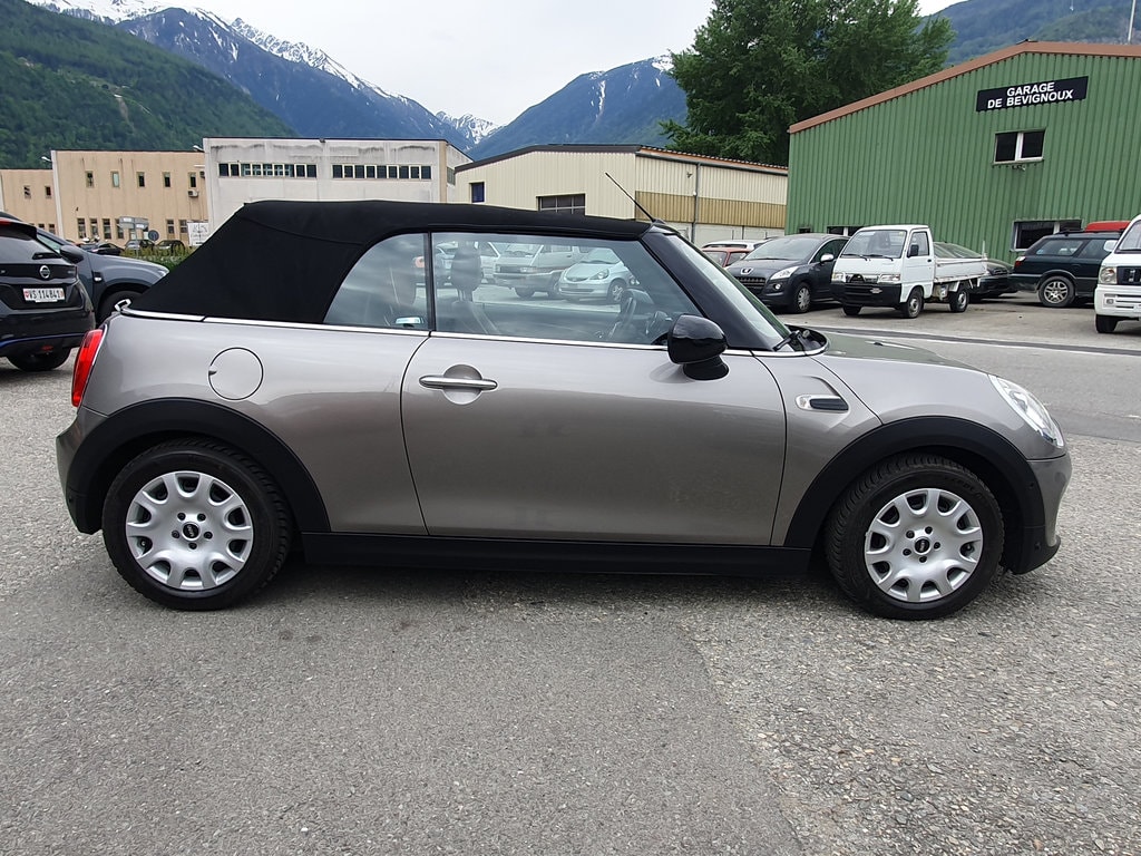 MINI Cooper Cabriolet-image-1