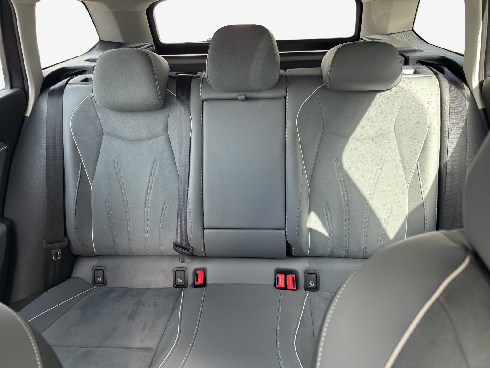 VW Passat Variant 2.0 TDI evo Elegance DSG-image-11