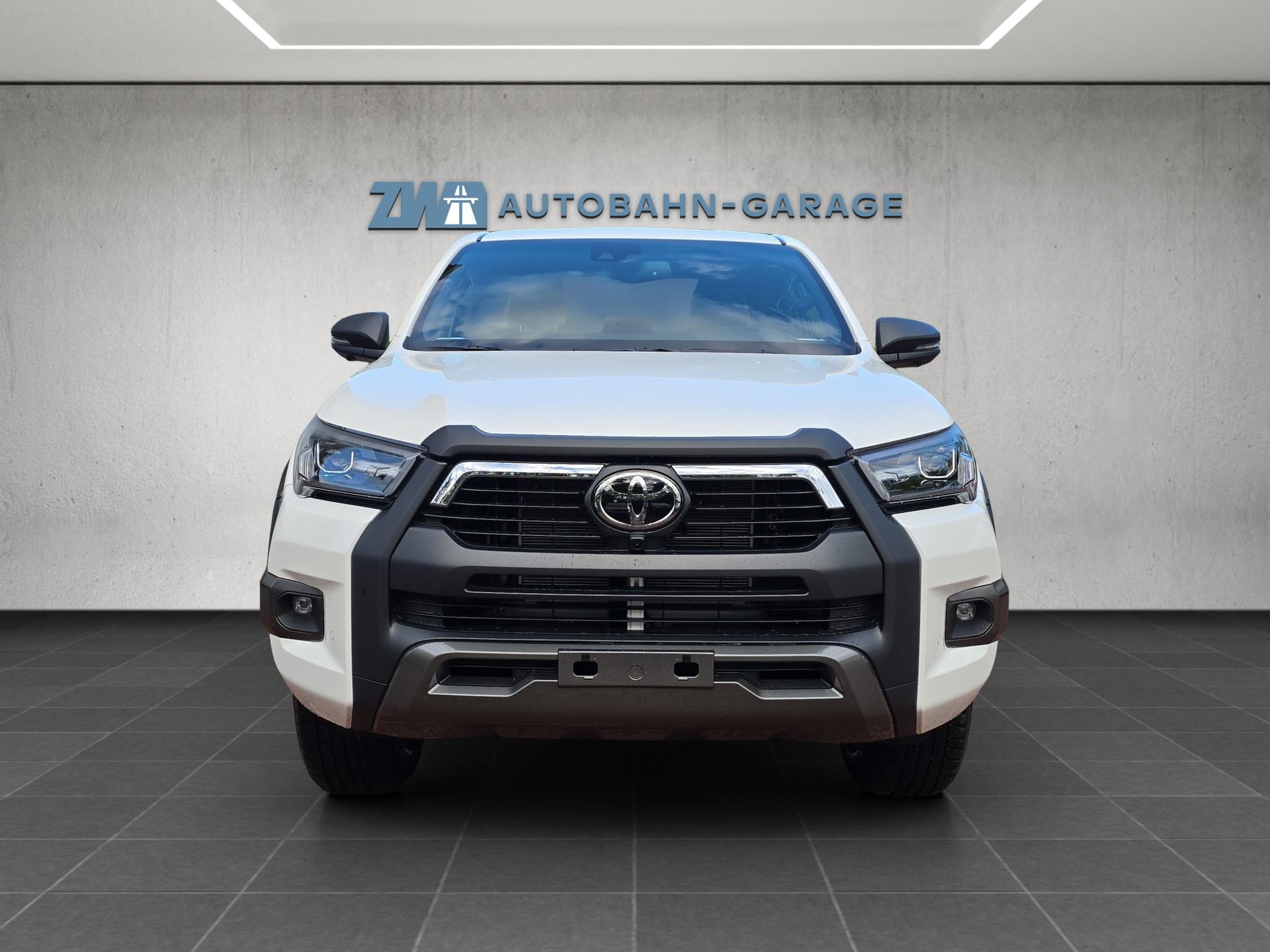 TOYOTA Hilux Double Cab.-Pick-up 2.8 D-4D MHEV 204 Invincible-image-7