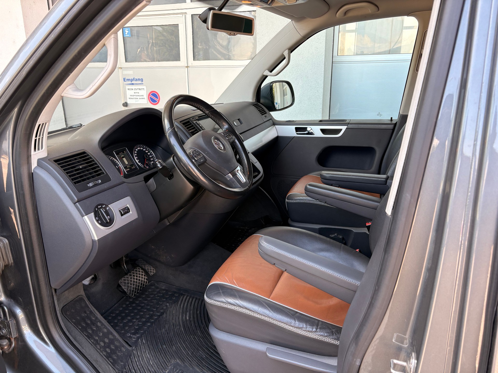 VW T5 Multivan 2.0 Bi-TDI CR Panamericana 4Motion DSG-image-7