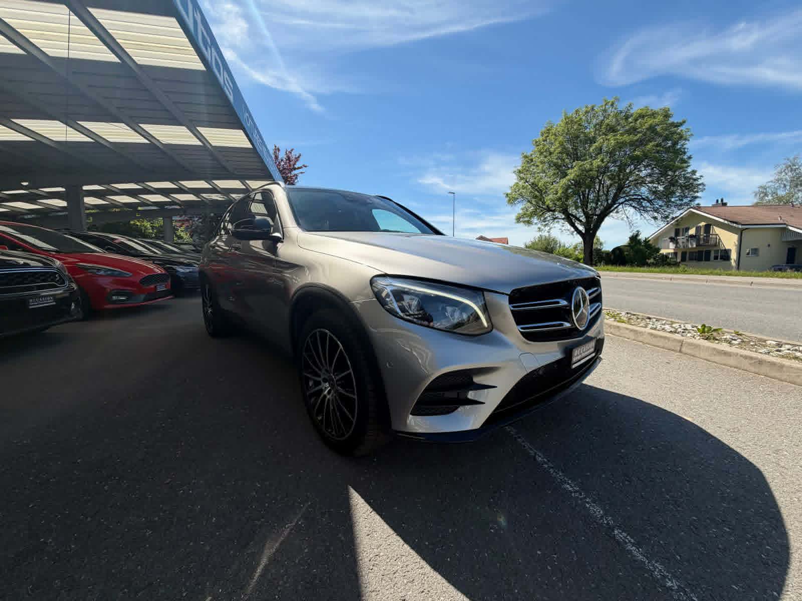 MERCEDES-BENZ GLC 250 AMG Line 4Matic 9G-Tronic-image-2