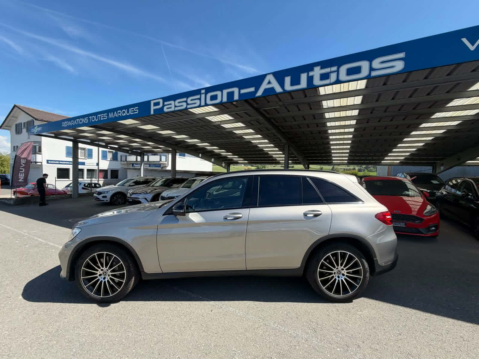 MERCEDES-BENZ GLC 250 AMG Line 4Matic 9G-Tronic-image-3