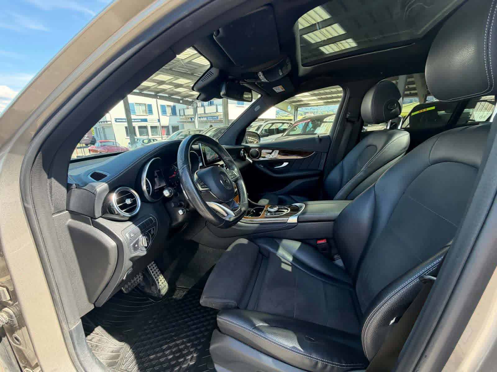 MERCEDES-BENZ GLC 250 AMG Line 4Matic 9G-Tronic-image-8