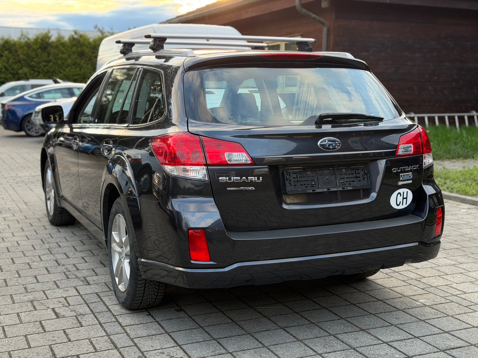 SUBARU Outback 2.0D Swiss Classic AWD Lineartronic-image-4