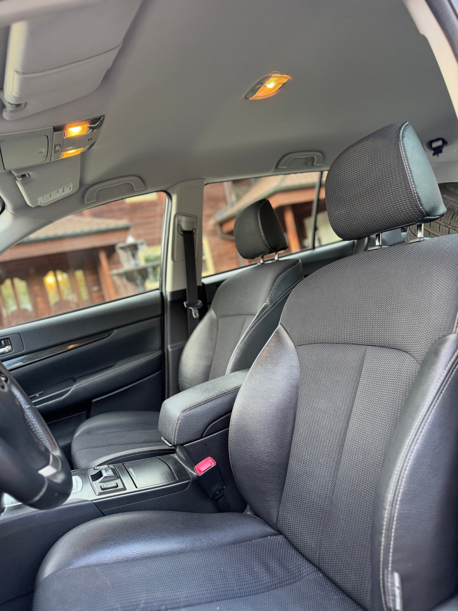 SUBARU Outback 2.0D Swiss Classic AWD Lineartronic-image-6