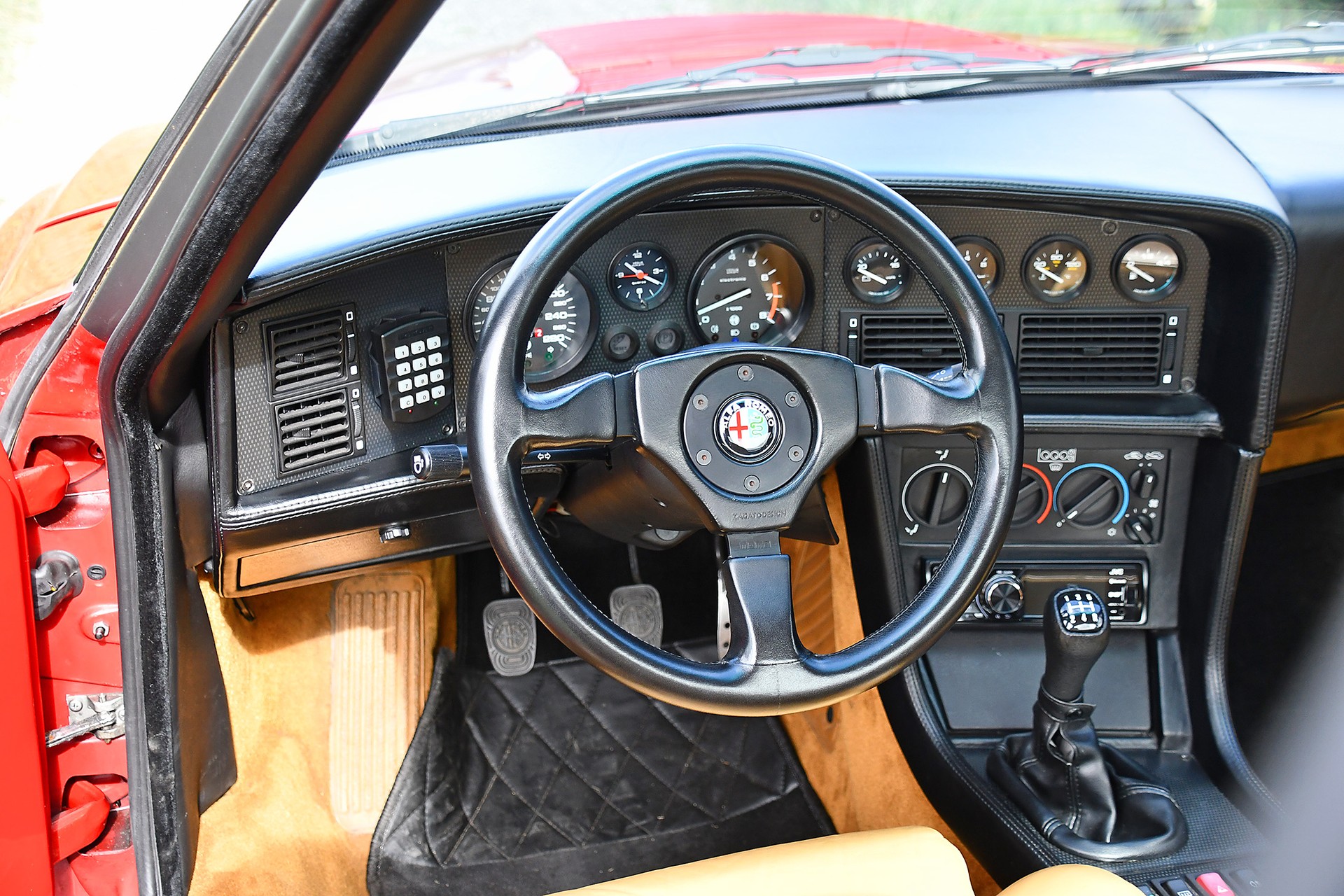 ALFA ROMEO S.Z. (ES30)-image-8
