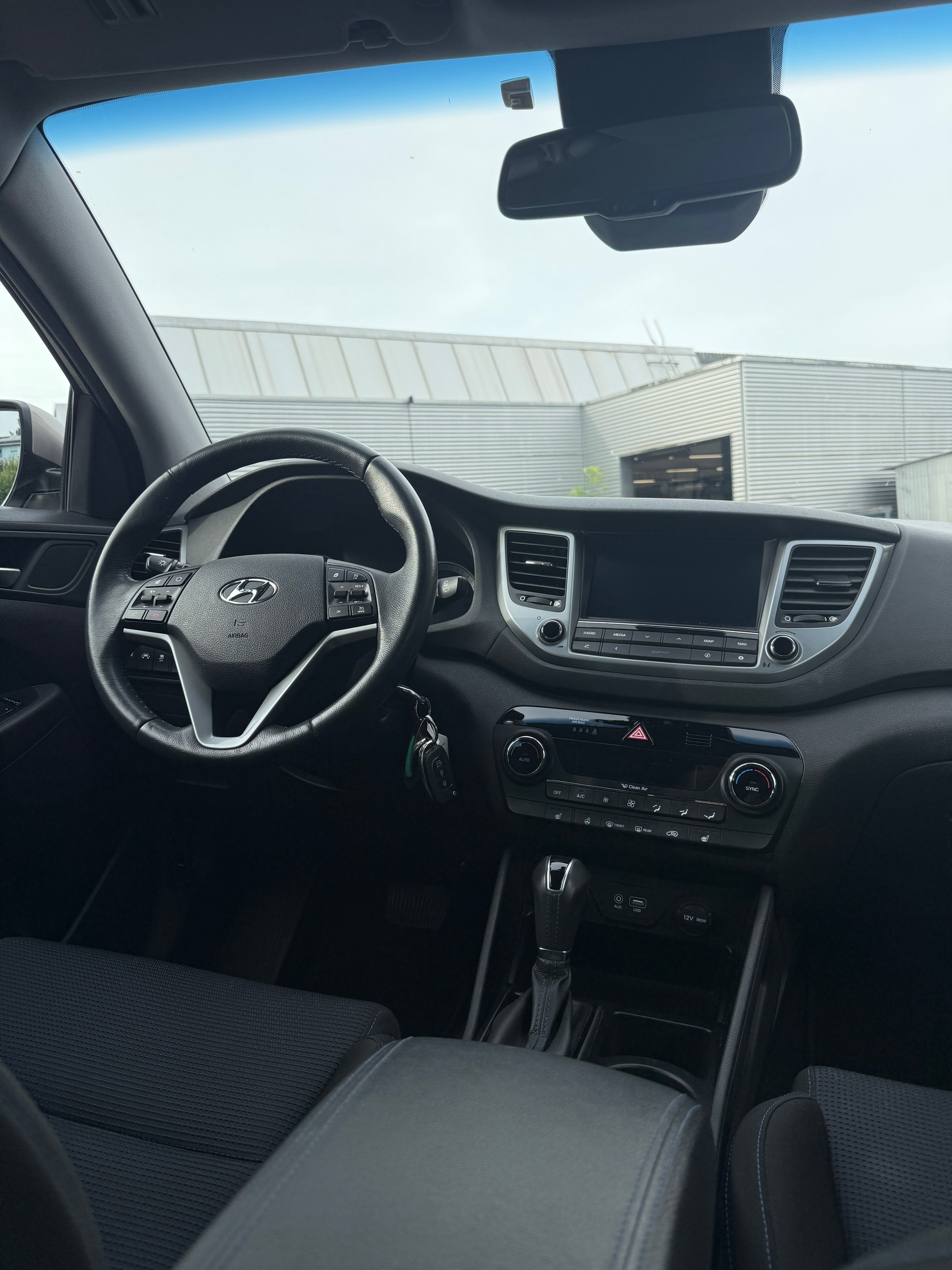 HYUNDAI Tucson 2.0 CRDI Plena 4WD Automatic-image-8