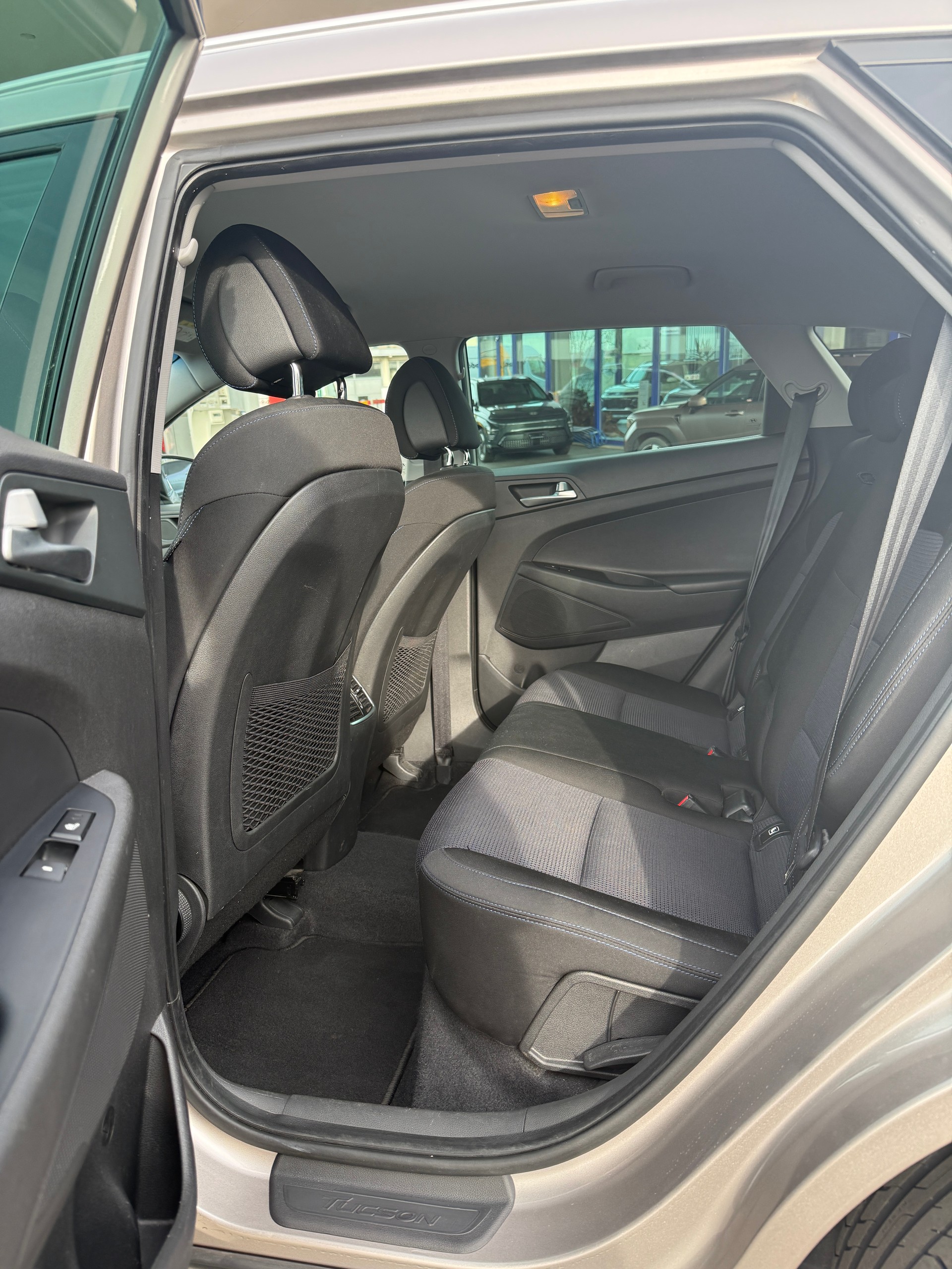 HYUNDAI Tucson 2.0 CRDI Plena 4WD Automatic-image-13