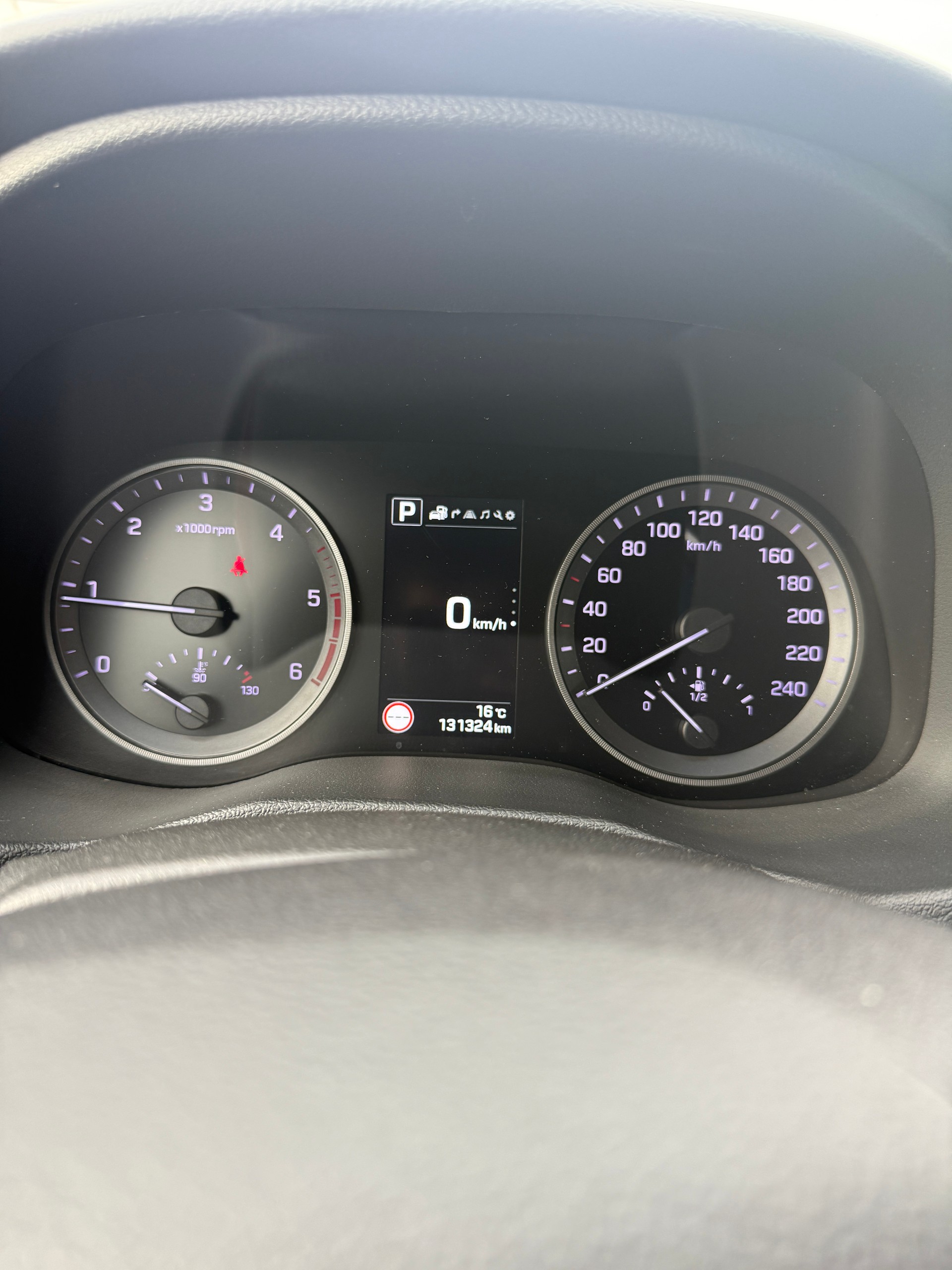 HYUNDAI Tucson 2.0 CRDI Plena 4WD Automatic-image-14