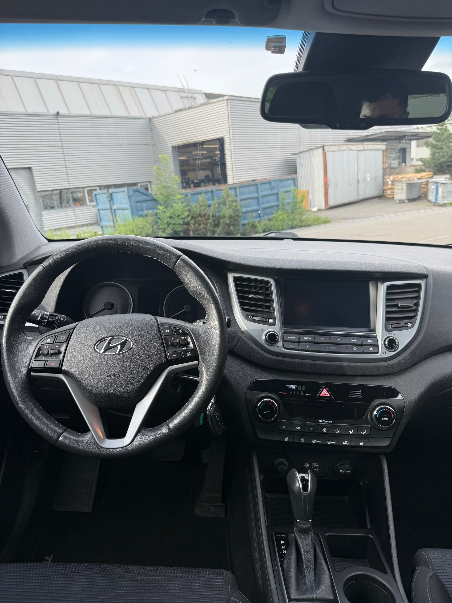 HYUNDAI Tucson 2.0 CRDI Plena 4WD Automatic-image-7