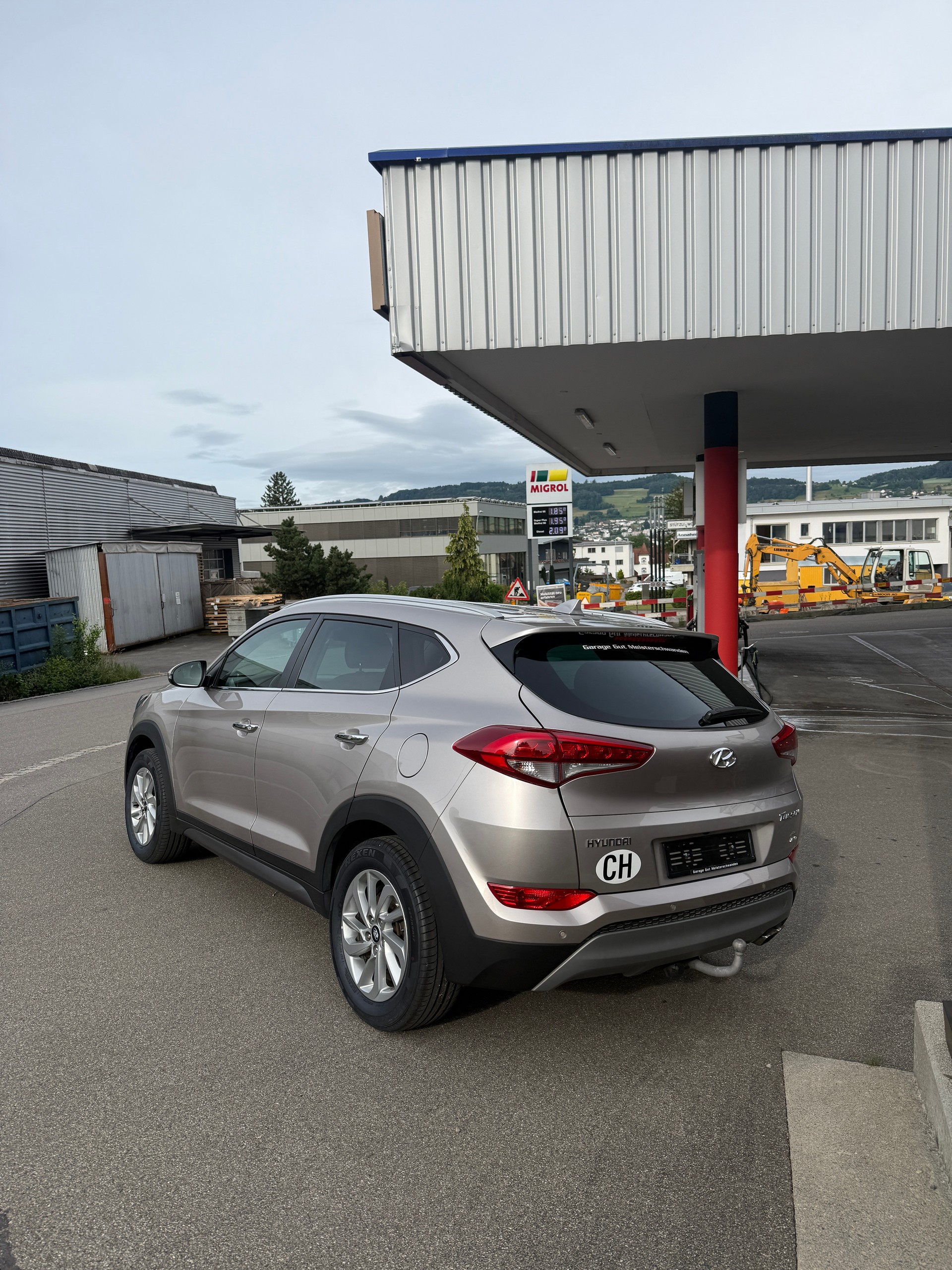 HYUNDAI Tucson 2.0 CRDI Plena 4WD Automatic-image-2