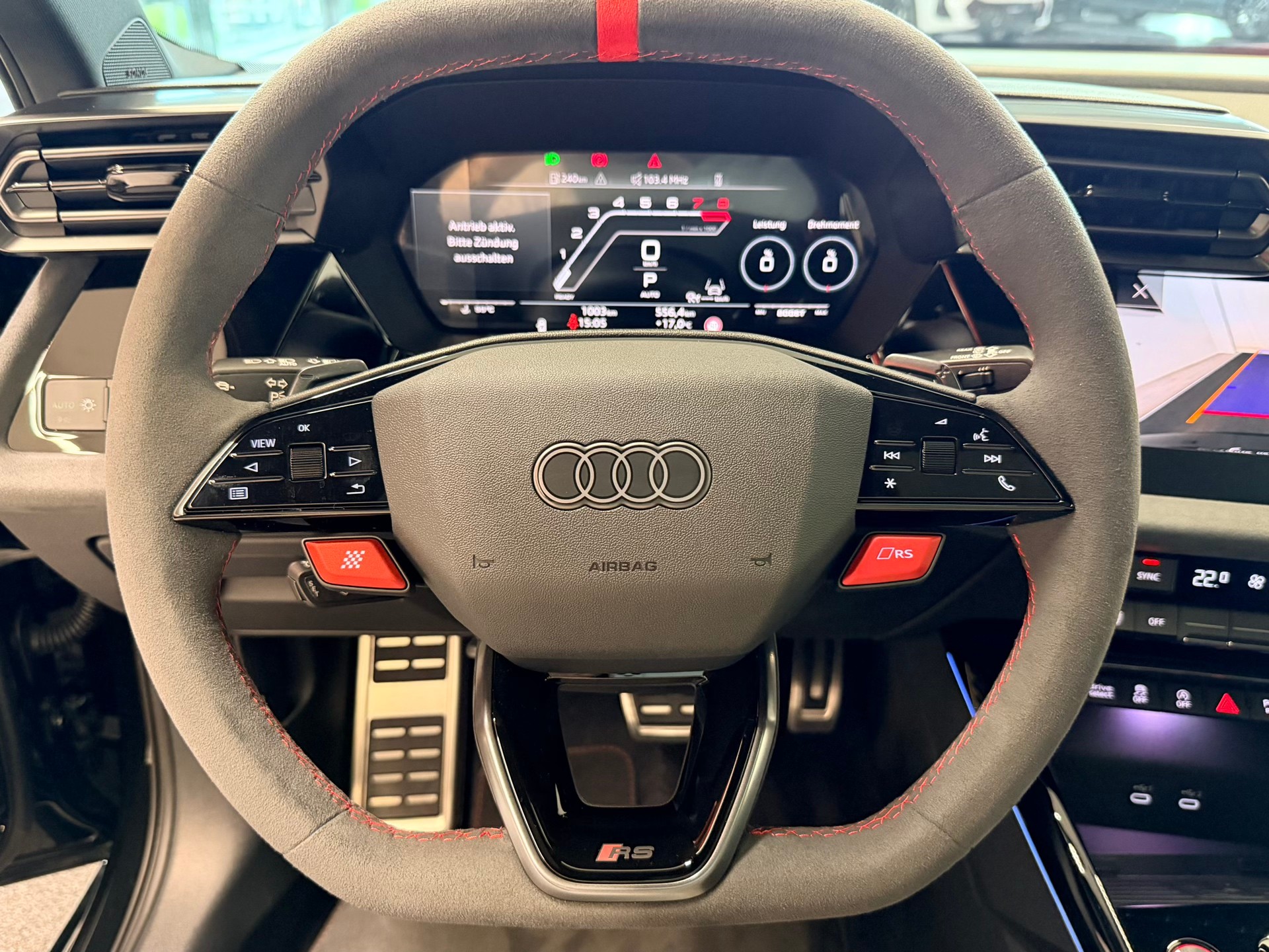 AUDI RS3 Sportback 2.5 TSI quattro S-tronic-image-25