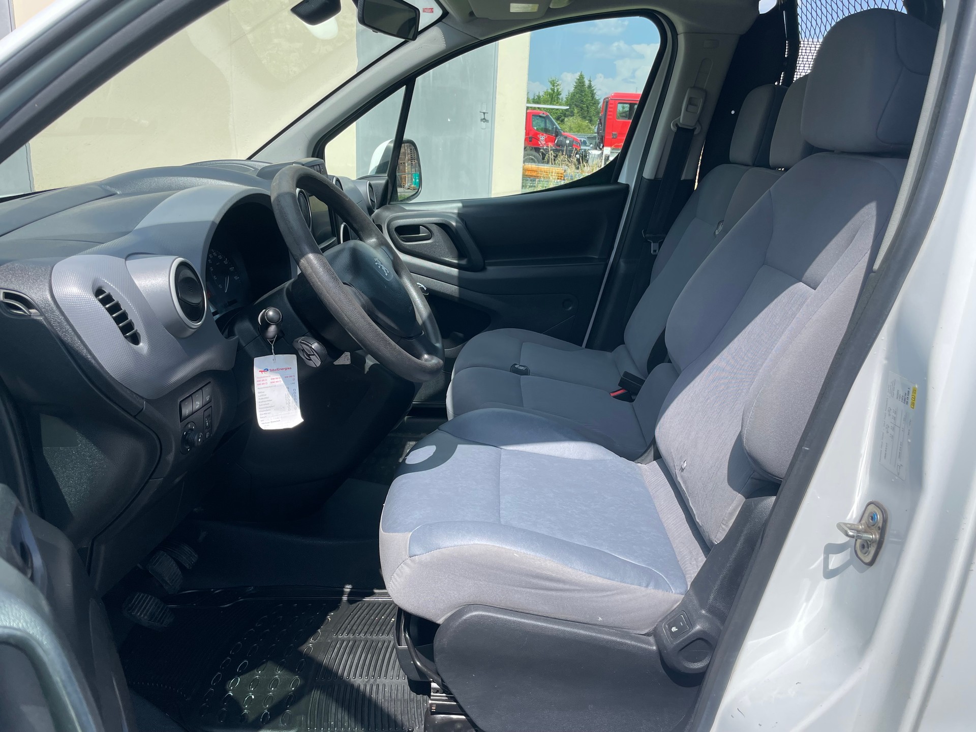 PEUGEOT Partner 1.6 BlueHDI S&S Active-image-8