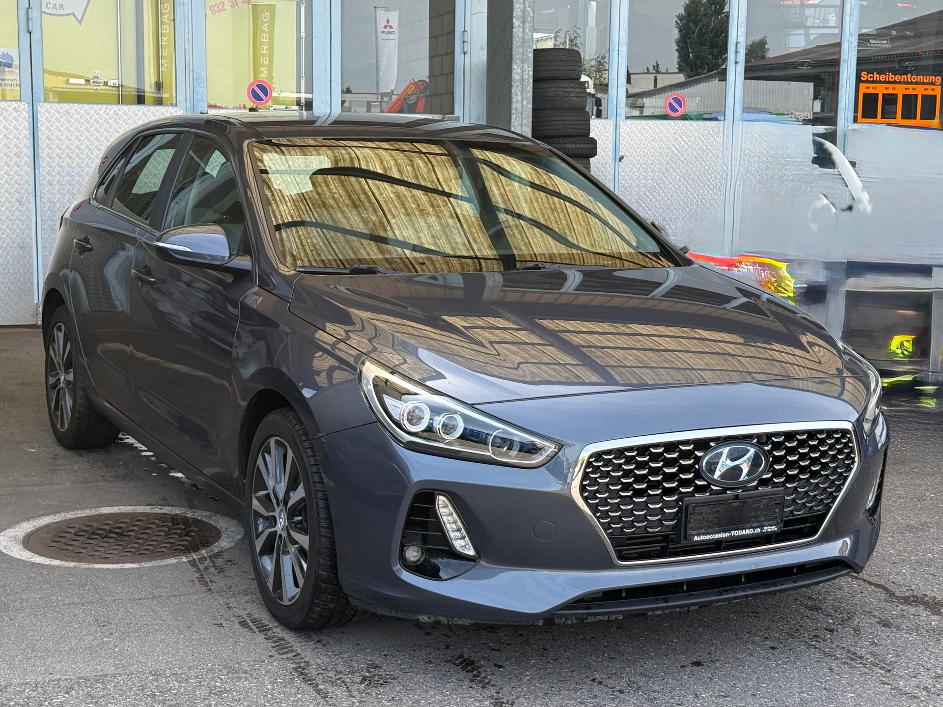 HYUNDAI i30 1.6 CRDi Amplia DCT-image-1