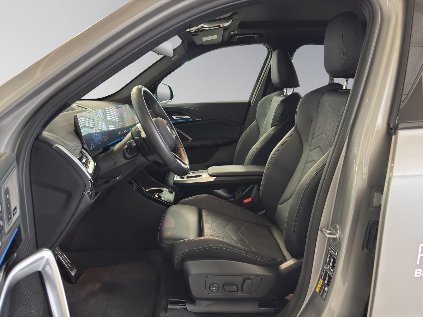 BMW X1 30e xDrive paddles-image-6