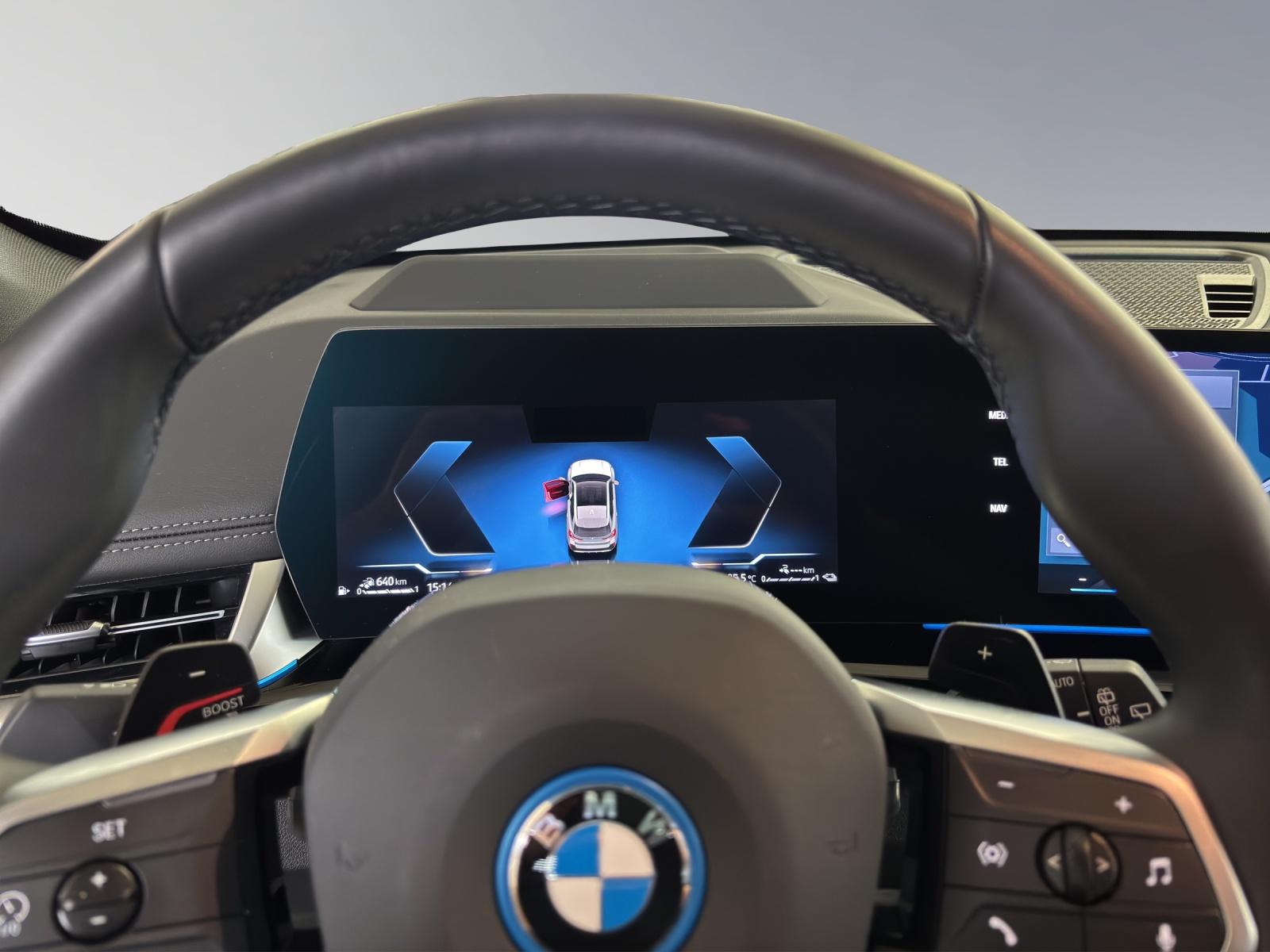 BMW X1 30e xDrive paddles-image-7