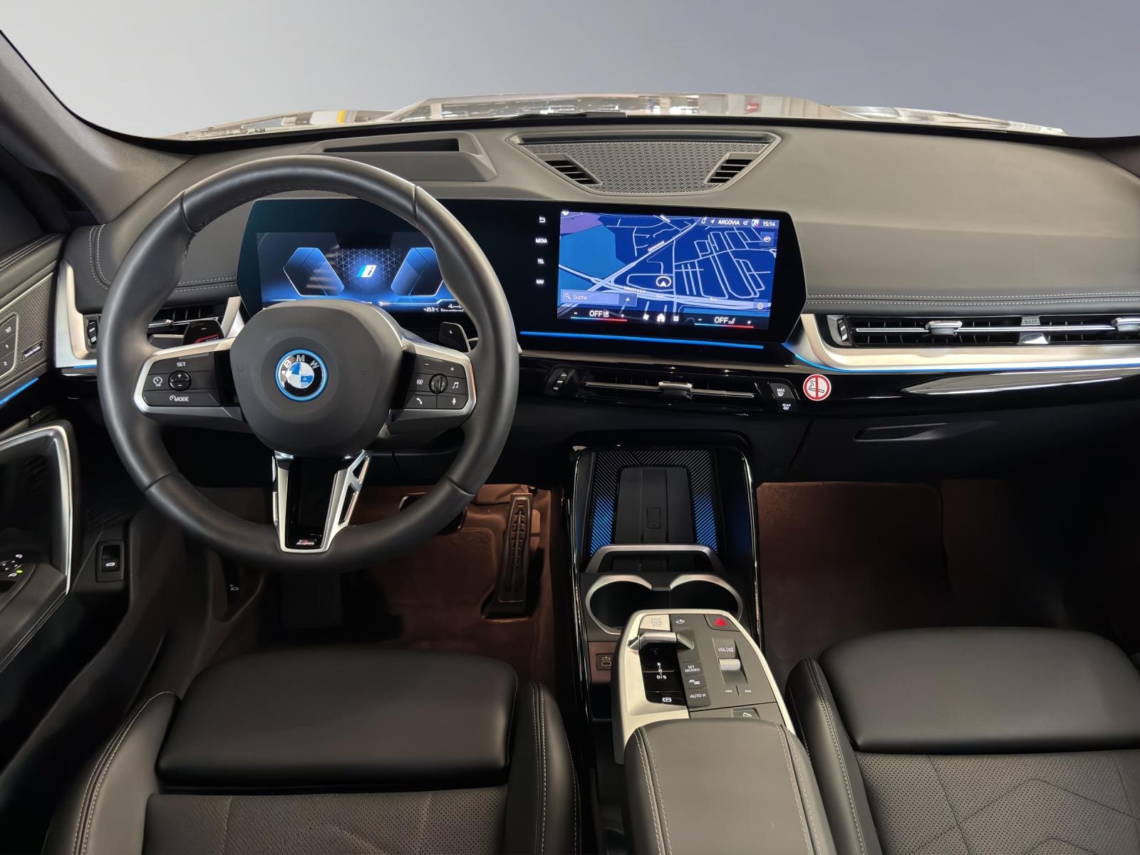 BMW X1 30e xDrive paddles-image-10