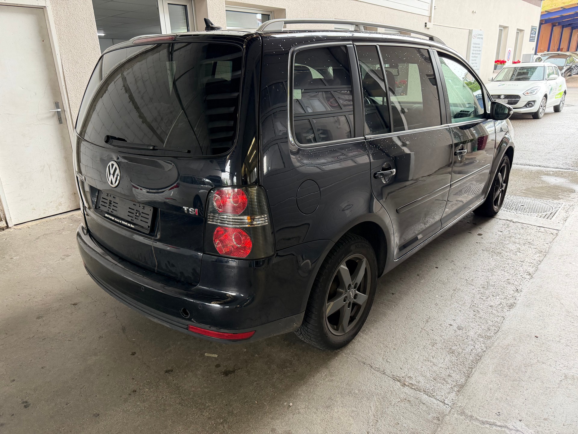 VW TOURAN-image-4
