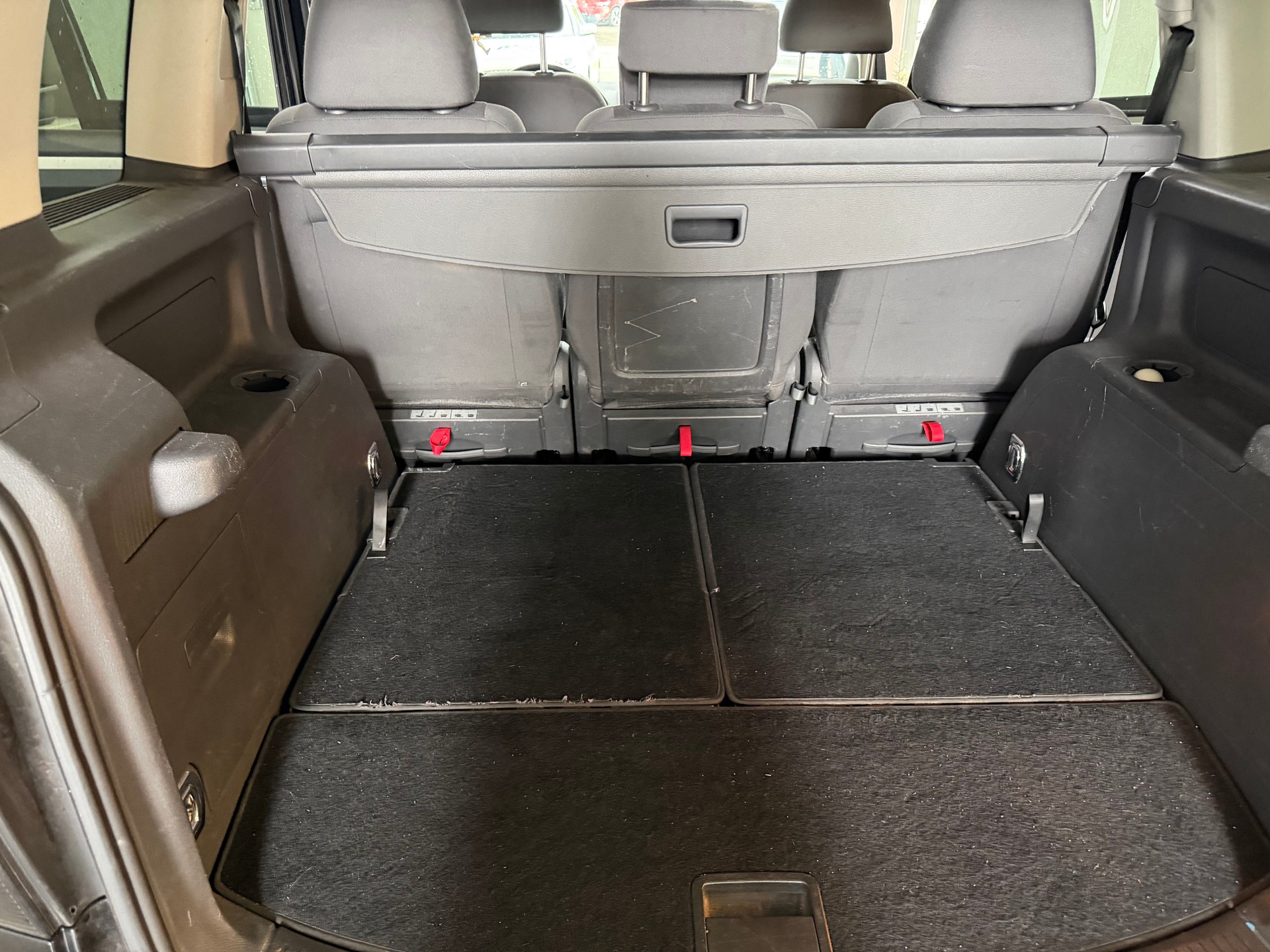 VW TOURAN-image-9