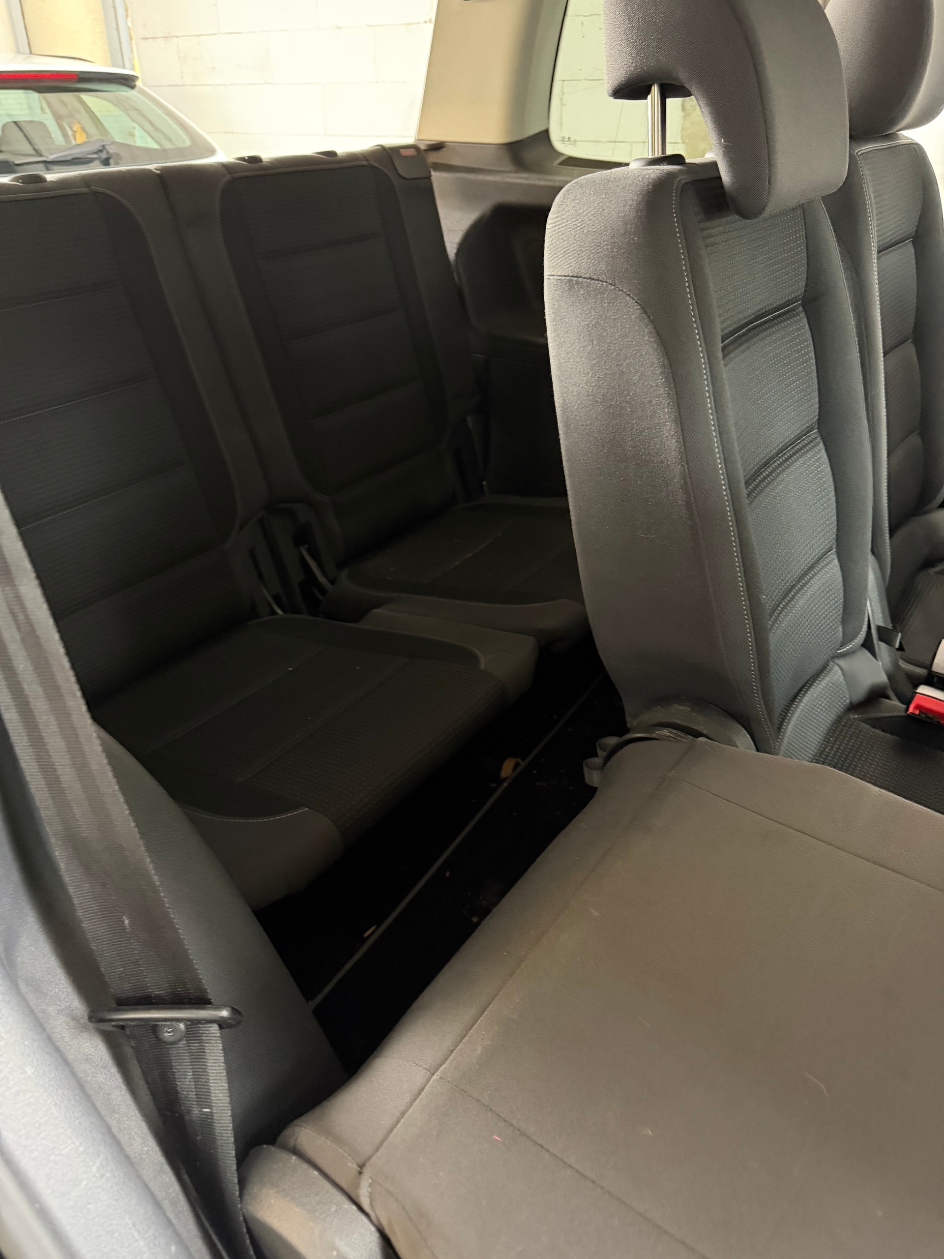 VW TOURAN-image-10