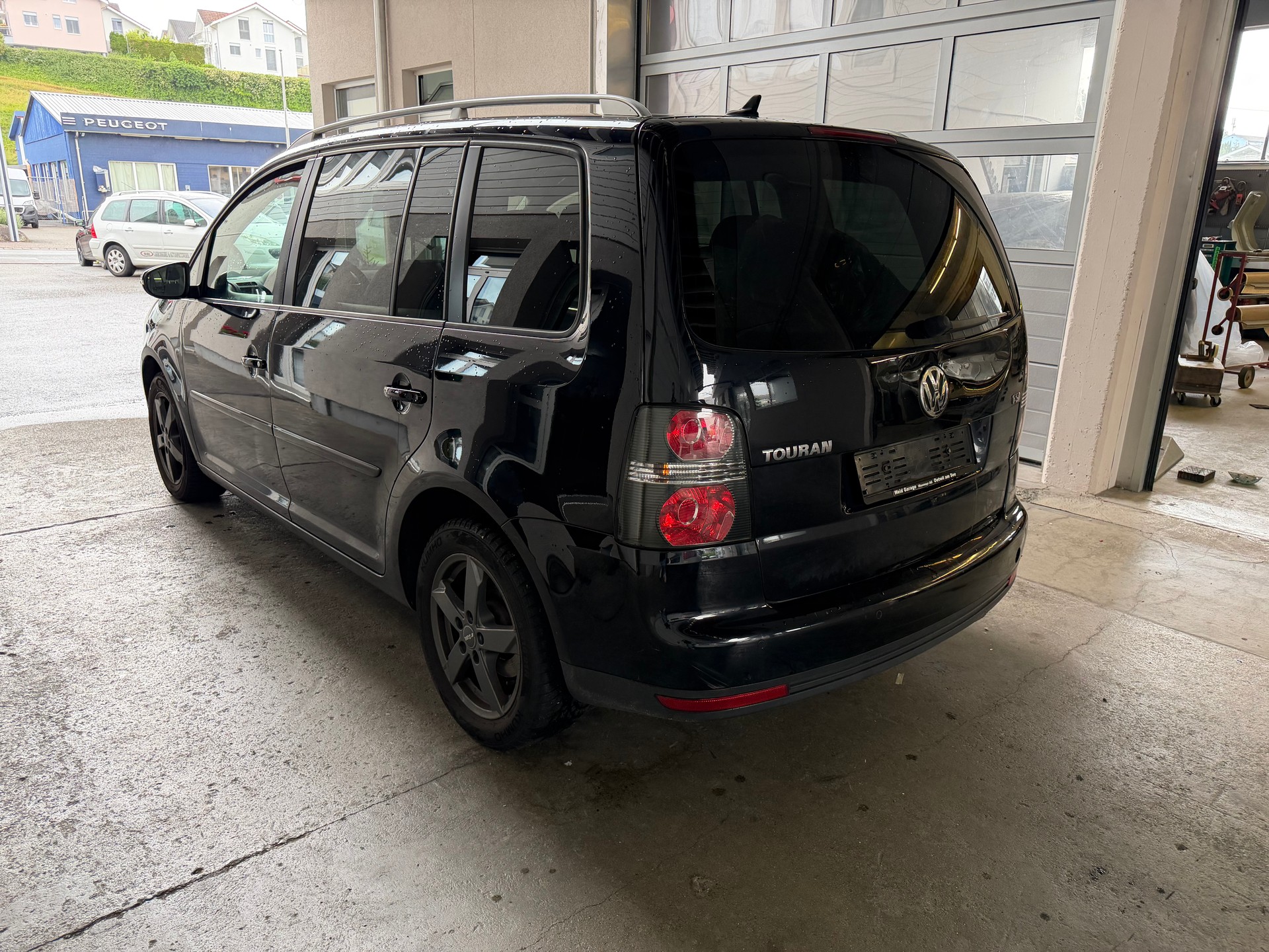 VW TOURAN-image-3