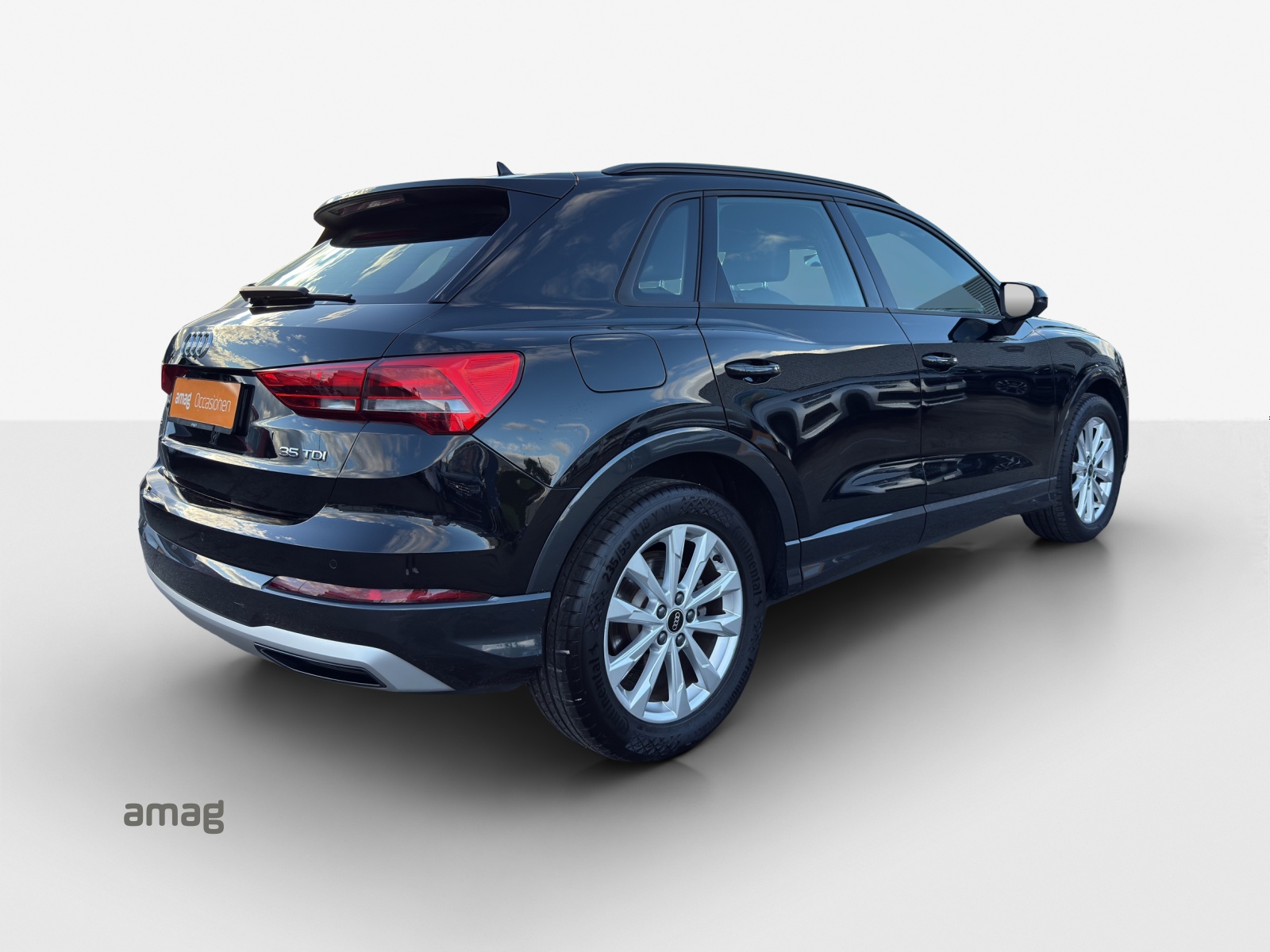 AUDI Q3 35 TDI advanced Attraction quattro S-tronic-image-4