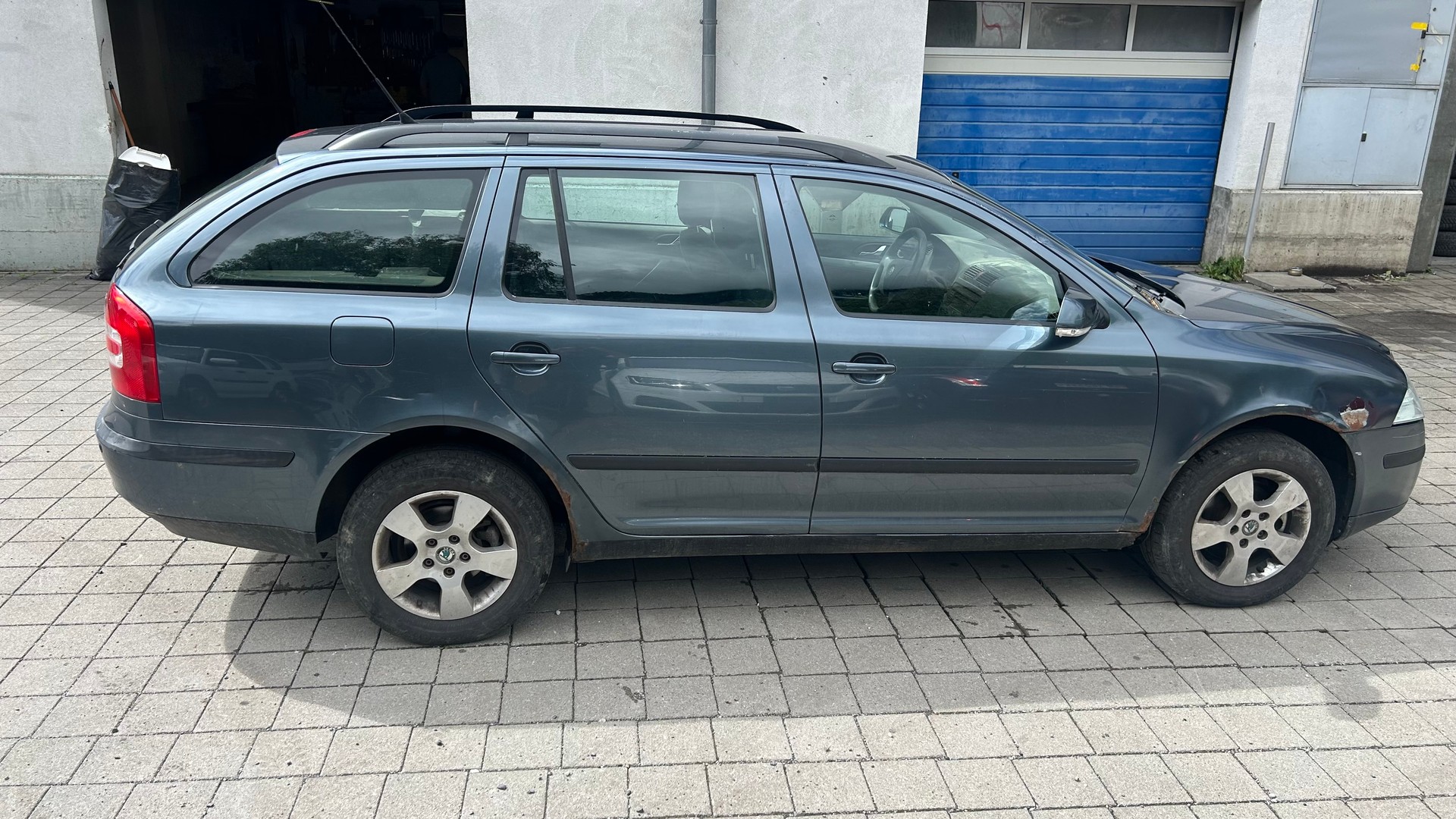 SKODA Octavia 1.9 TDI Adventure 4x4-image-5