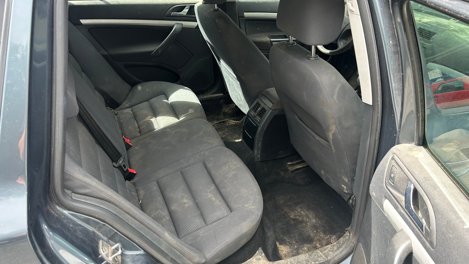 SKODA Octavia 1.9 TDI Adventure 4x4-image-7
