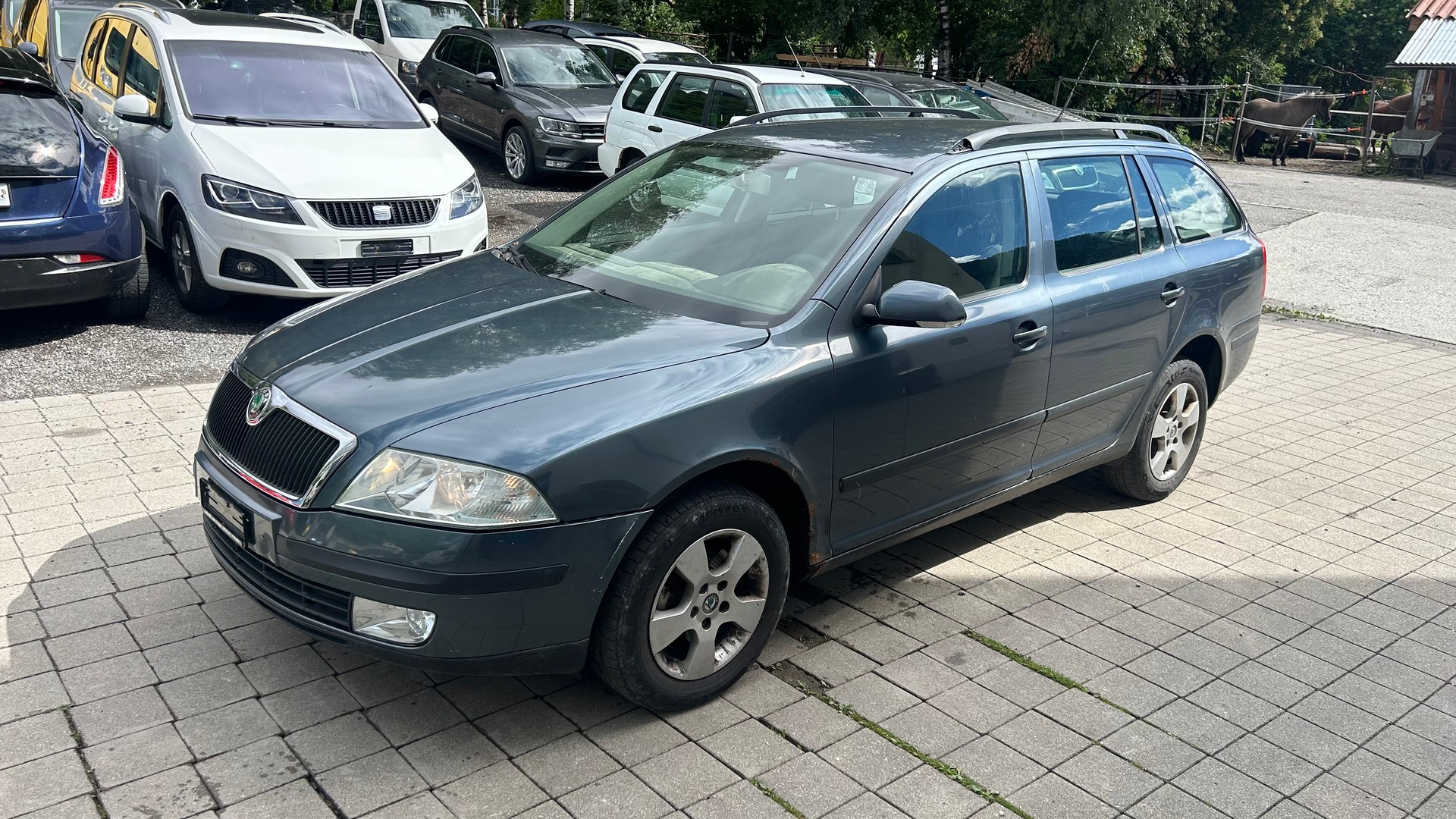 SKODA Octavia 1.9 TDI Adventure 4x4-image-1