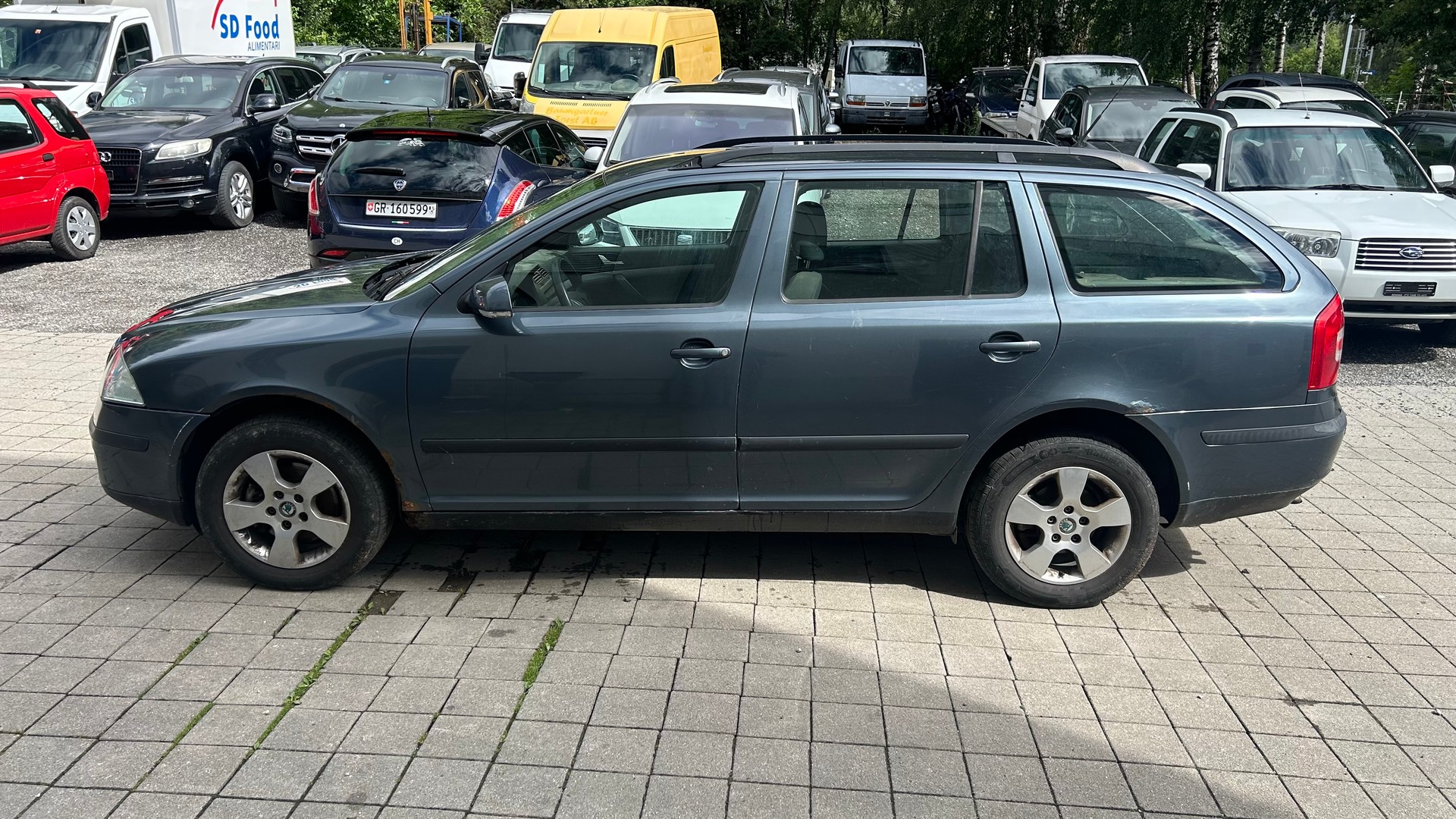 SKODA Octavia 1.9 TDI Adventure 4x4-image-2