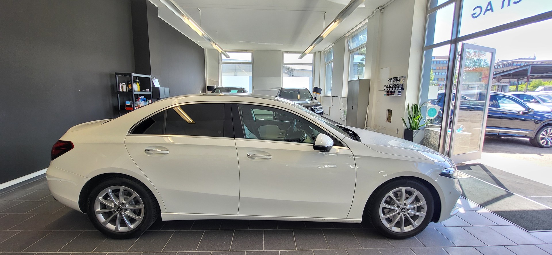 MERCEDES-BENZ A 200 Progressive 7G-DCT-image-4