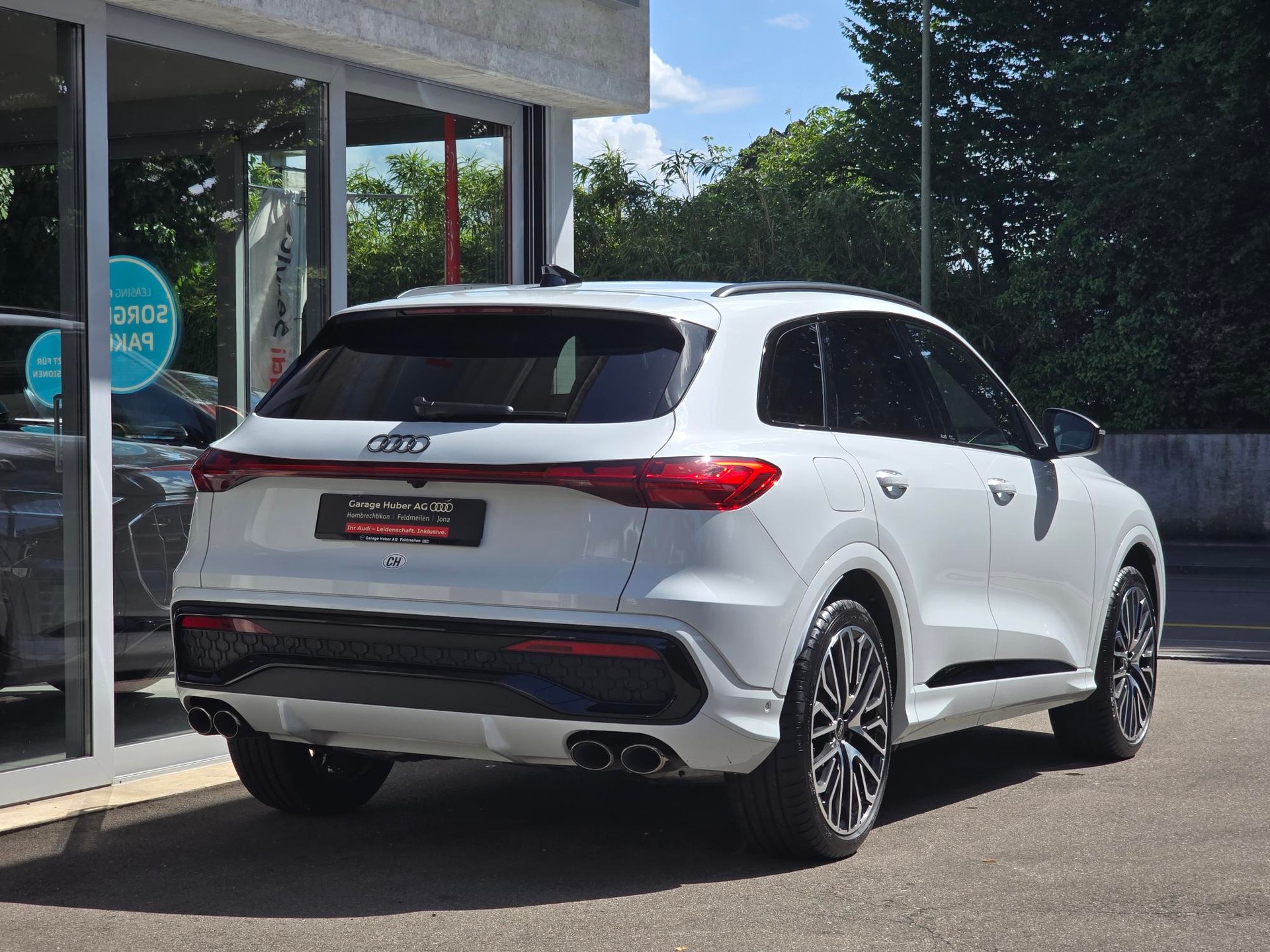 AUDI SQ5 TFSI quattro S-tronic-image-2