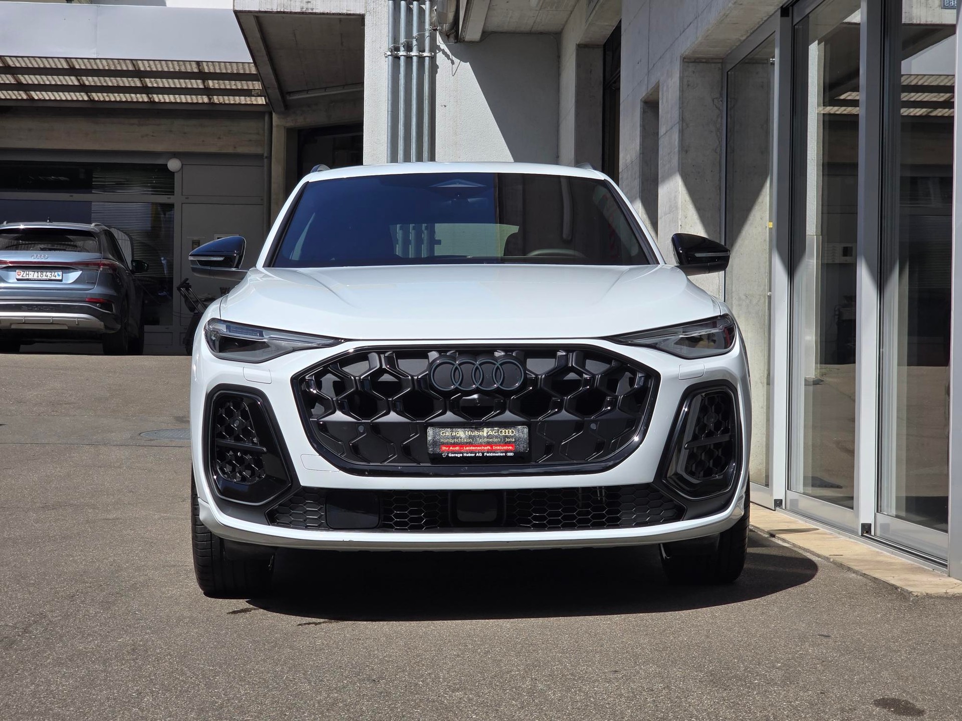 AUDI SQ5 TFSI quattro S-tronic-image-3