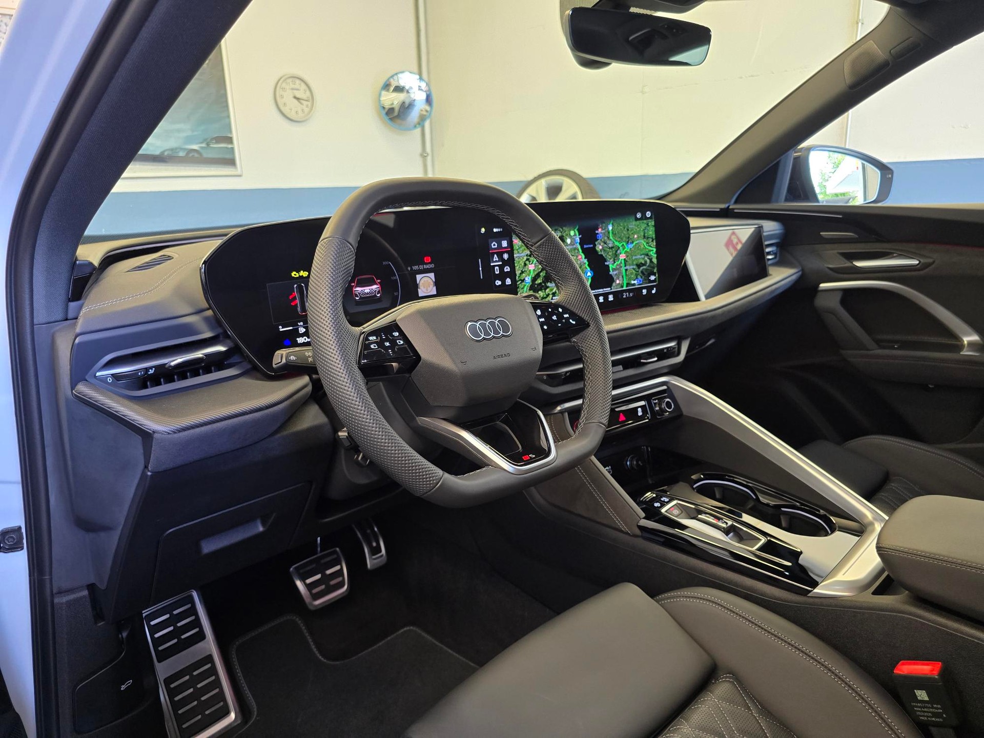 AUDI SQ5 TFSI quattro S-tronic-image-6