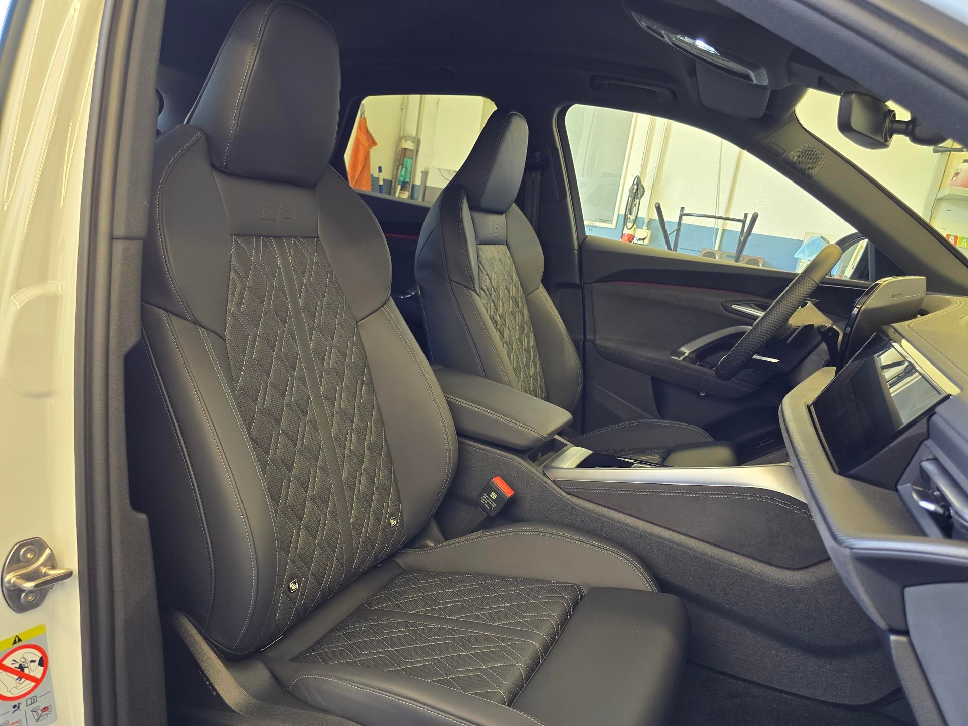 AUDI SQ5 TFSI quattro S-tronic-image-7