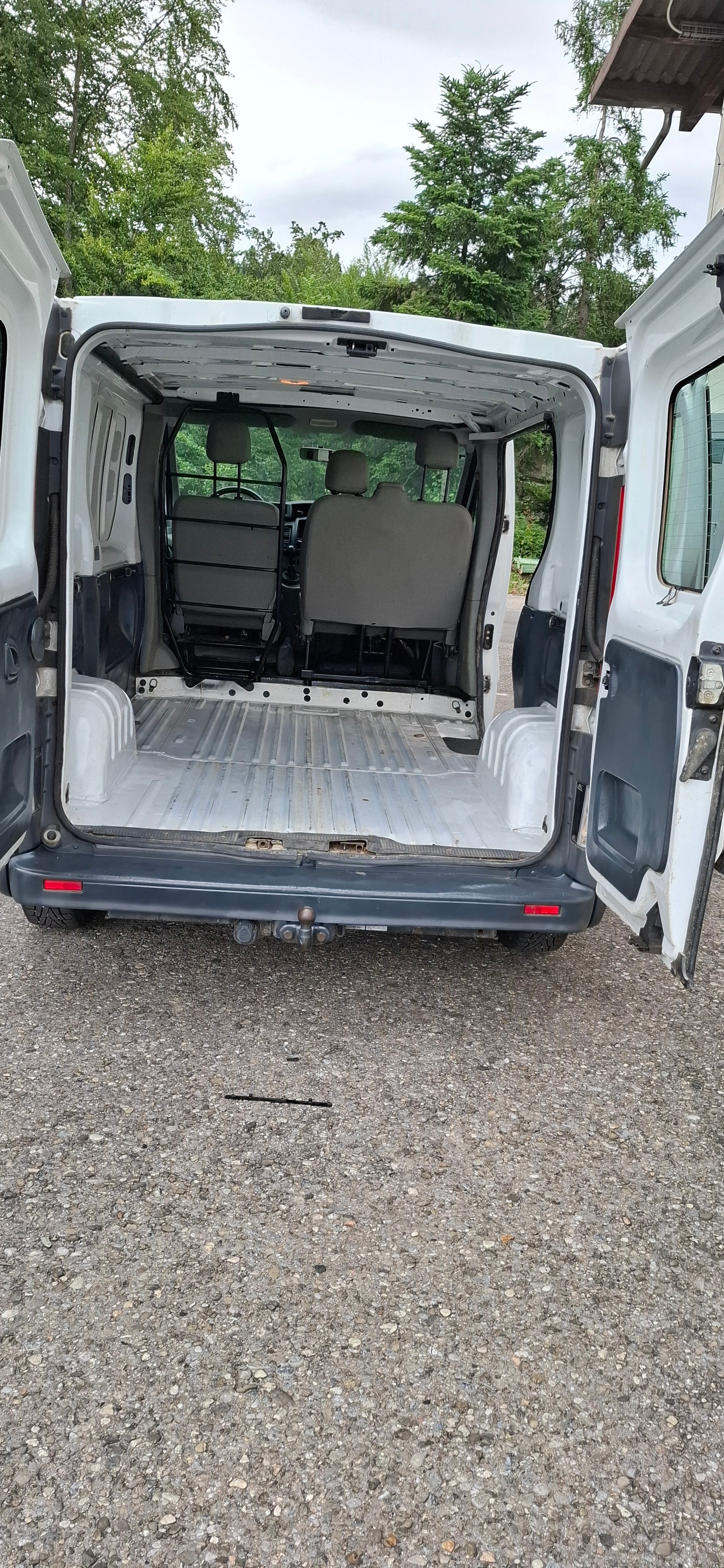 RENAULT Trafic 2.0i 2.9t L1H1-image-6
