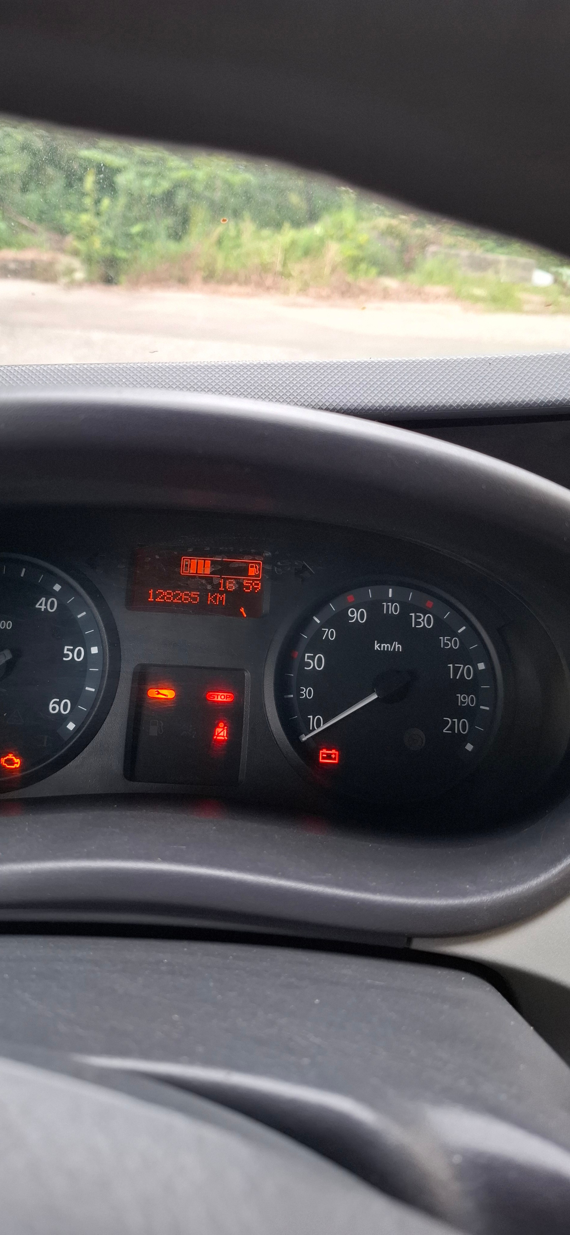 RENAULT Trafic 2.0i 2.9t L1H1-image-11