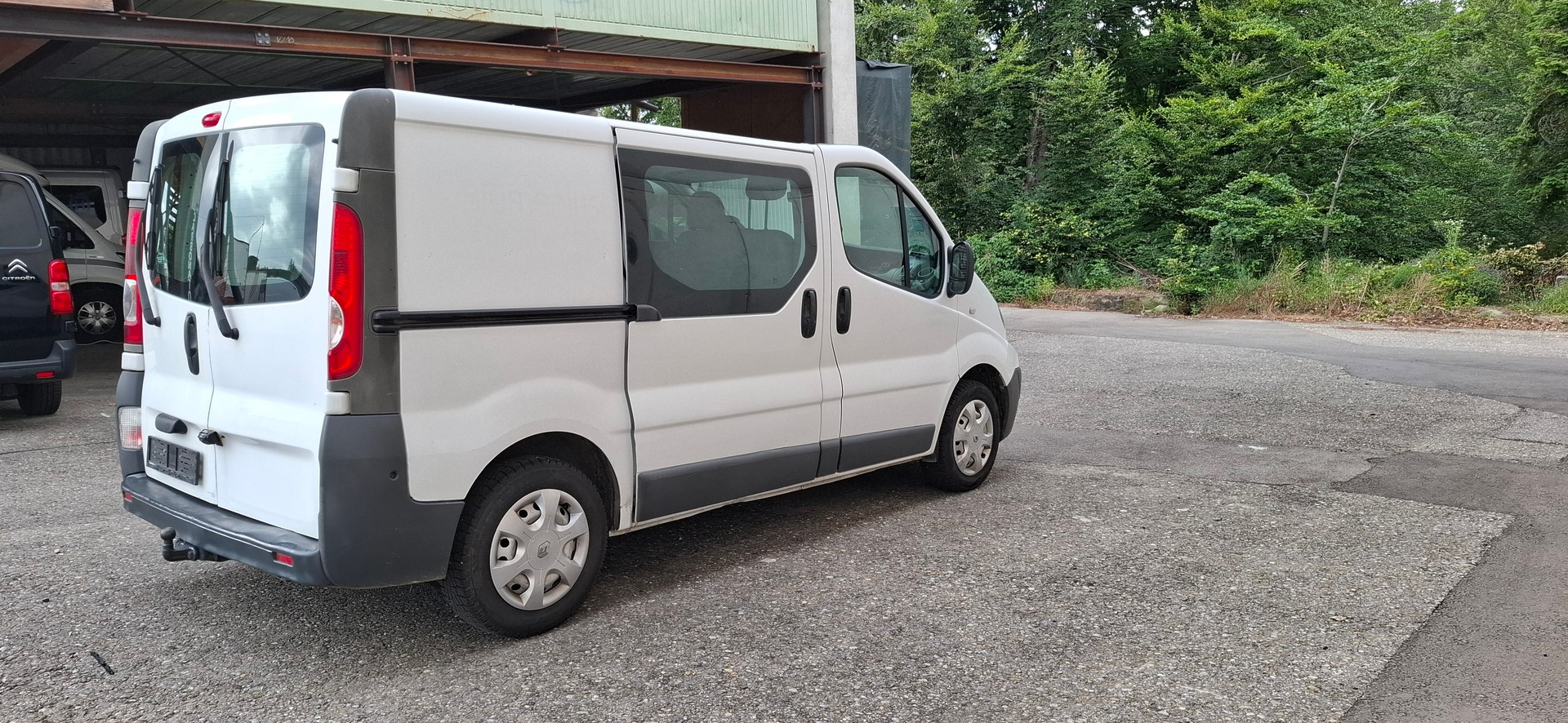 RENAULT Trafic 2.0i 2.9t L1H1-image-5