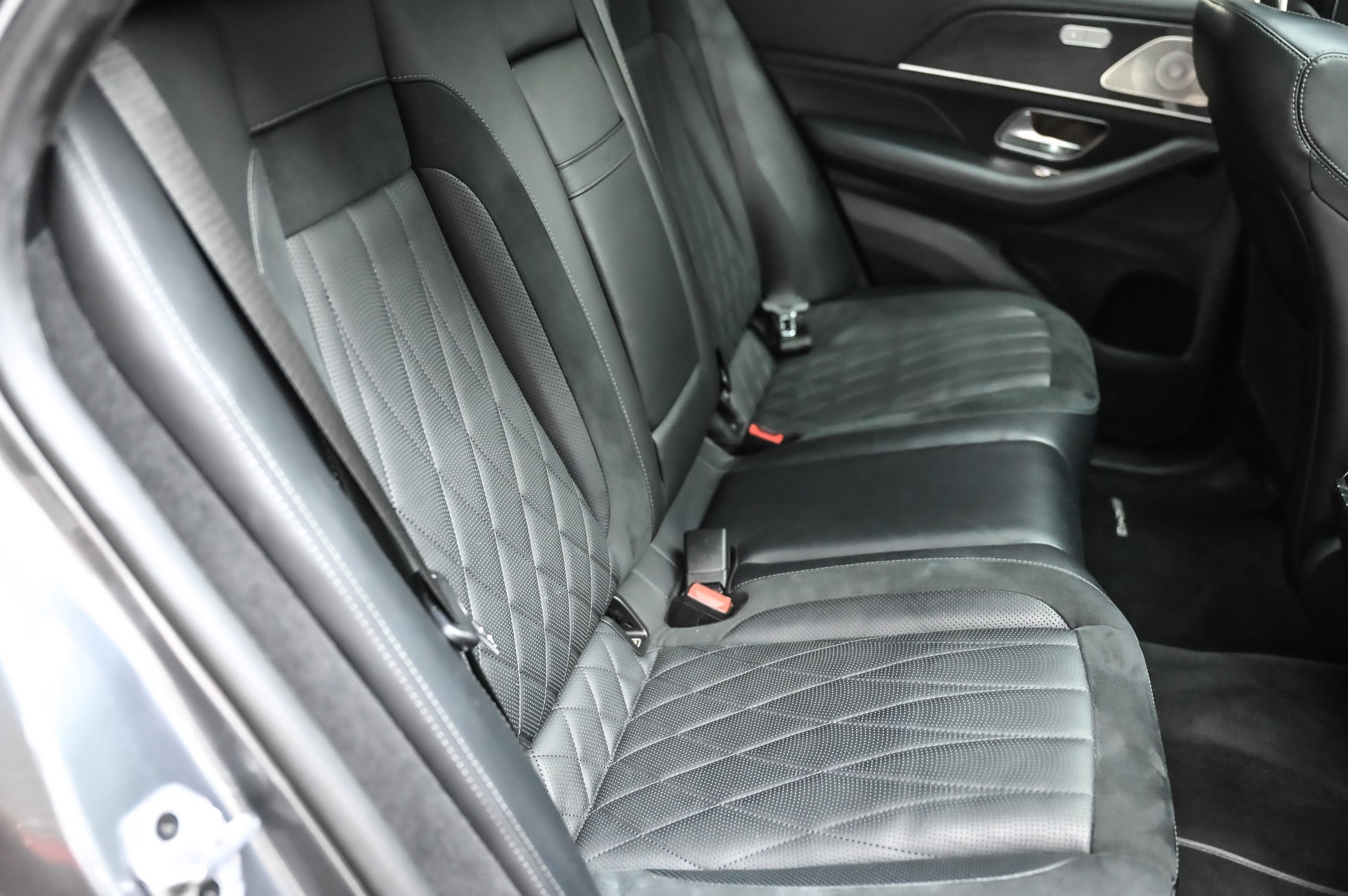 MERCEDES-BENZ GLE 63 S AMG 4matic+ Coupé-image-23