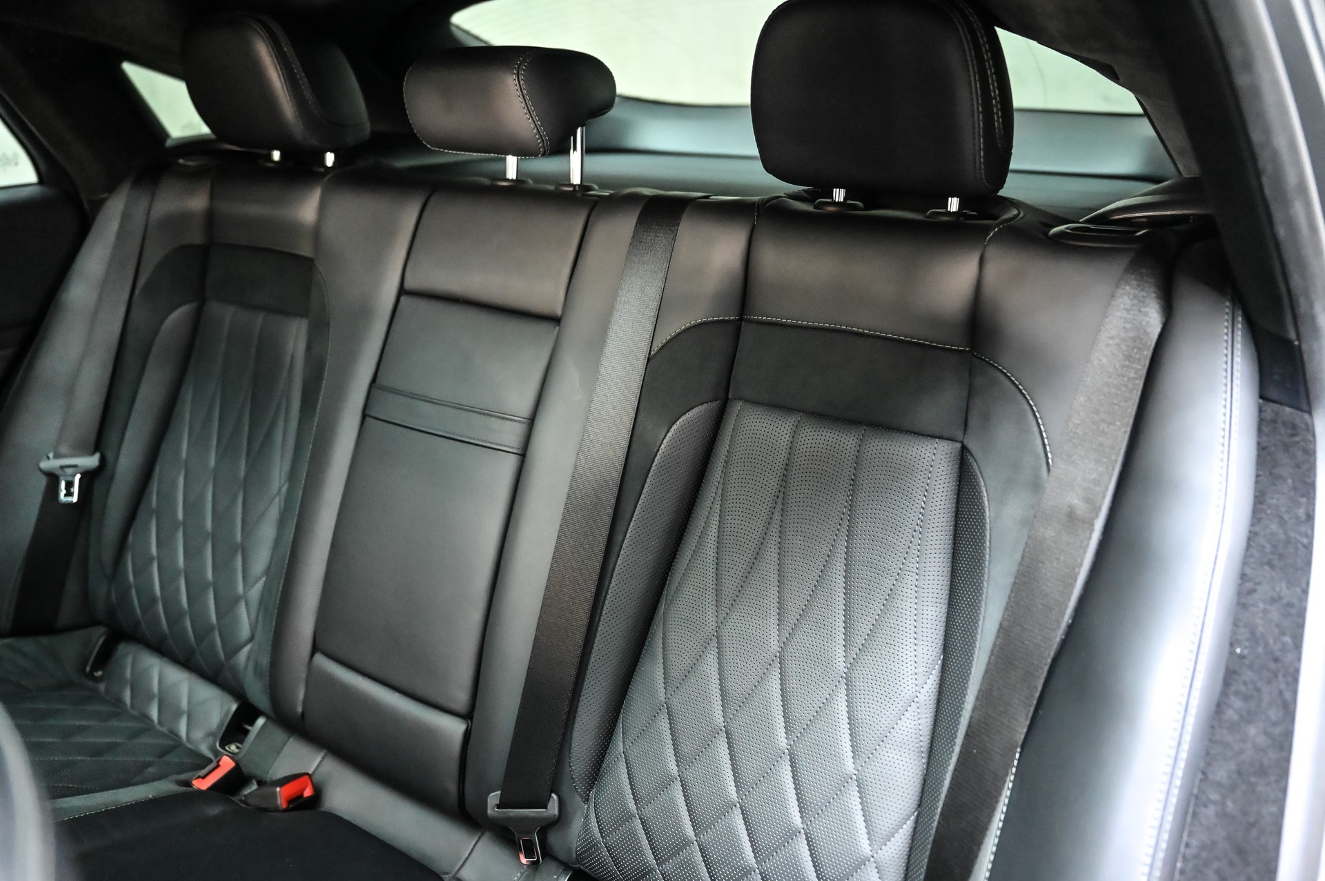 MERCEDES-BENZ GLE 63 S AMG 4matic+ Coupé-image-22