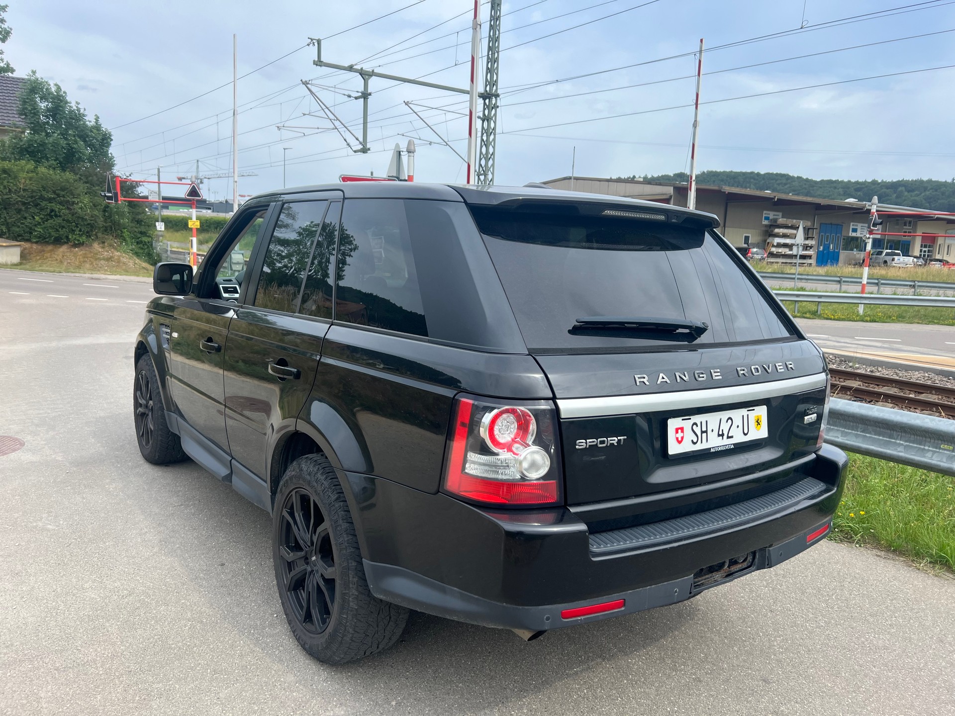 LAND ROVER Range Rover Sport 3.0 TDV6 SE Automatic-image-6