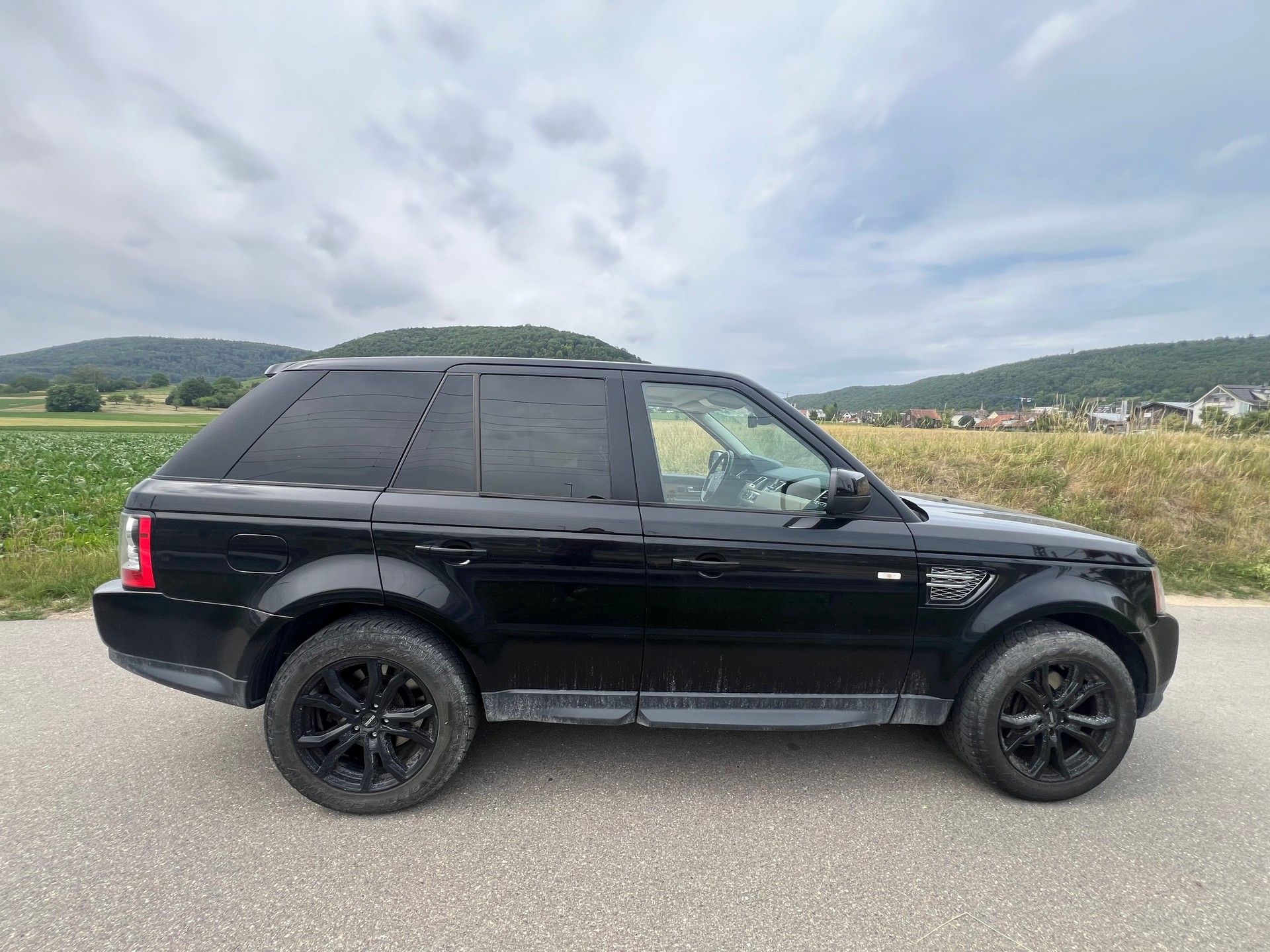LAND ROVER Range Rover Sport 3.0 TDV6 SE Automatic-image-3