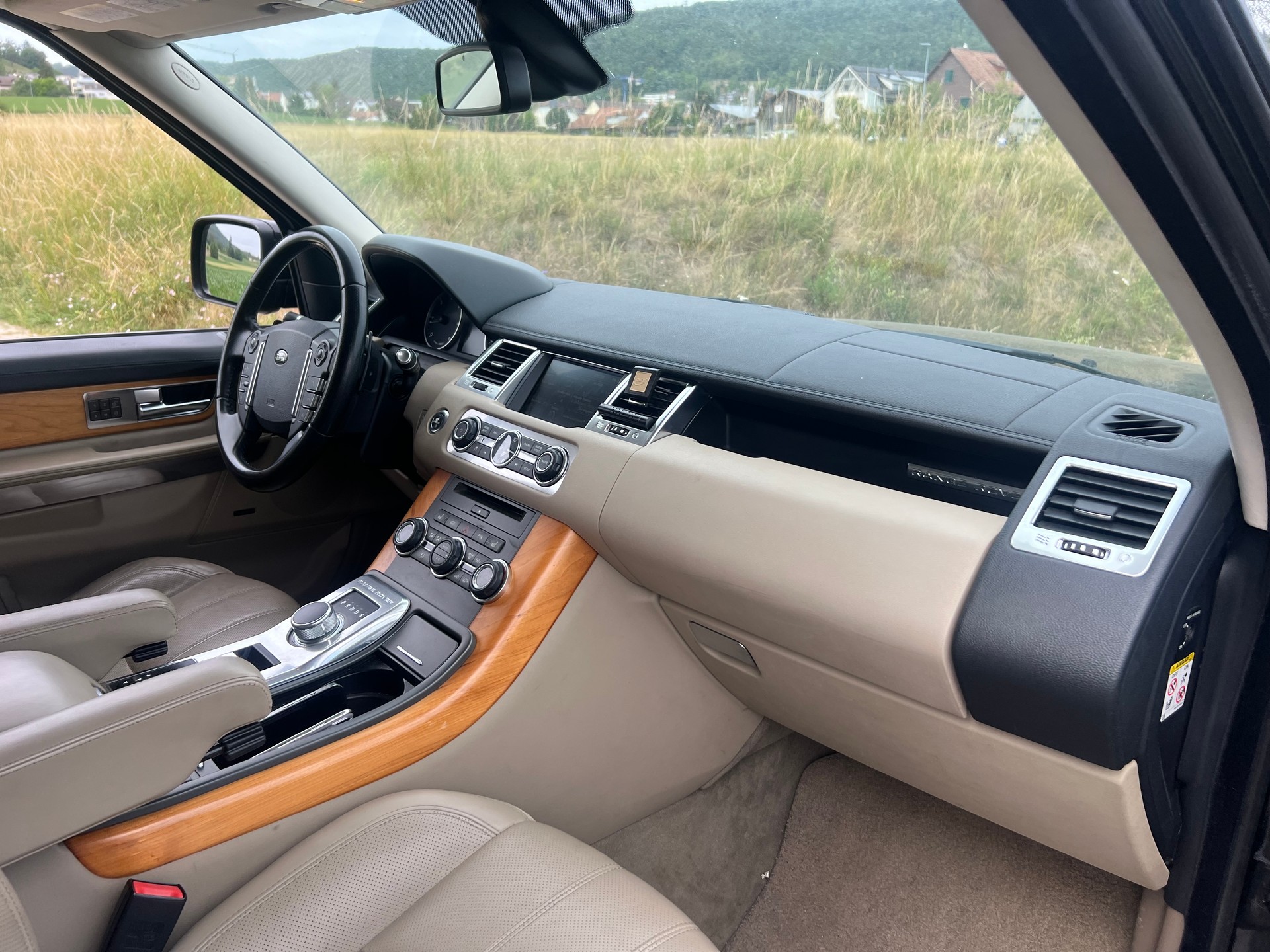 LAND ROVER Range Rover Sport 3.0 TDV6 SE Automatic-image-10