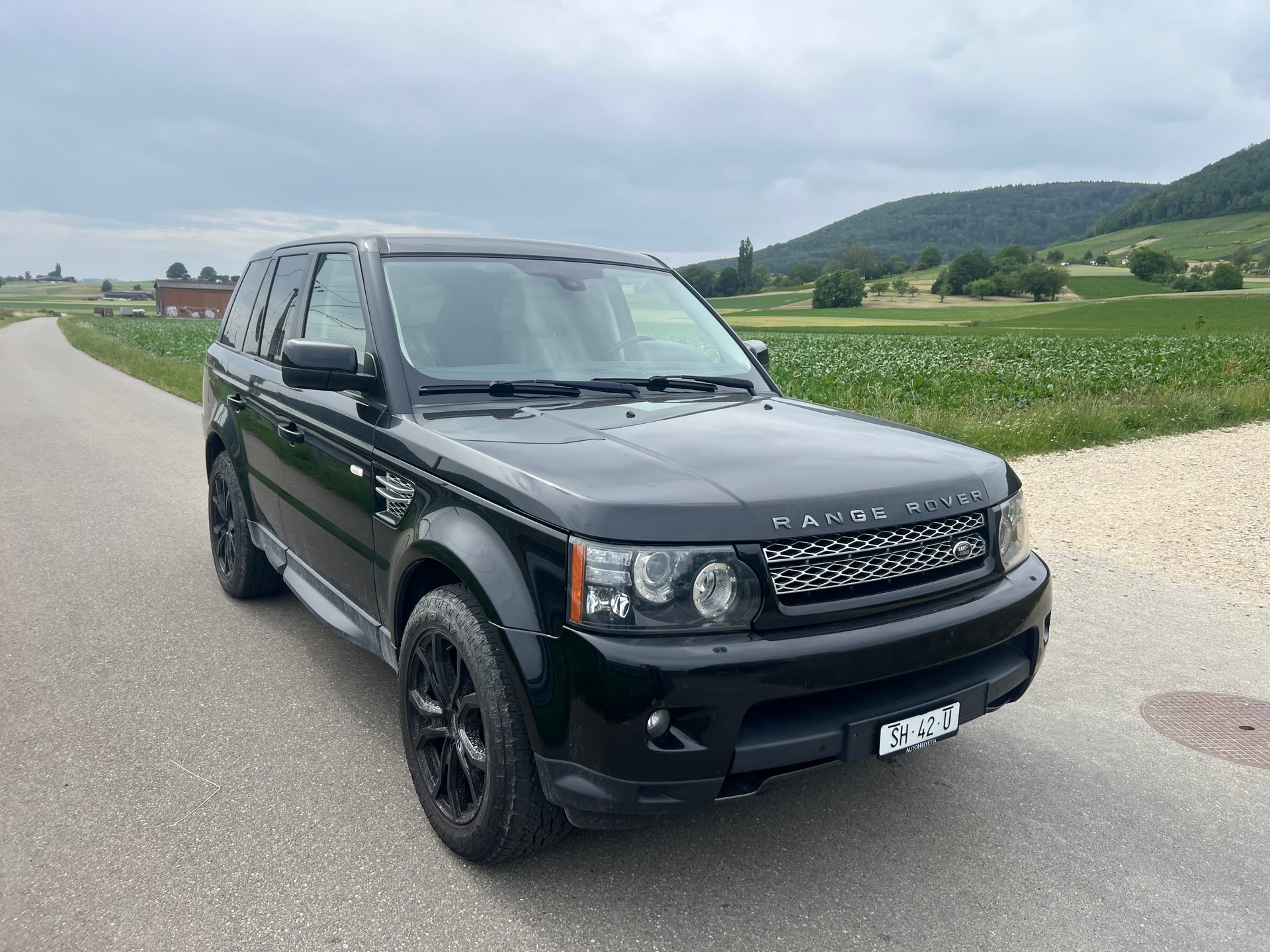LAND ROVER Range Rover Sport 3.0 TDV6 SE Automatic-image-0